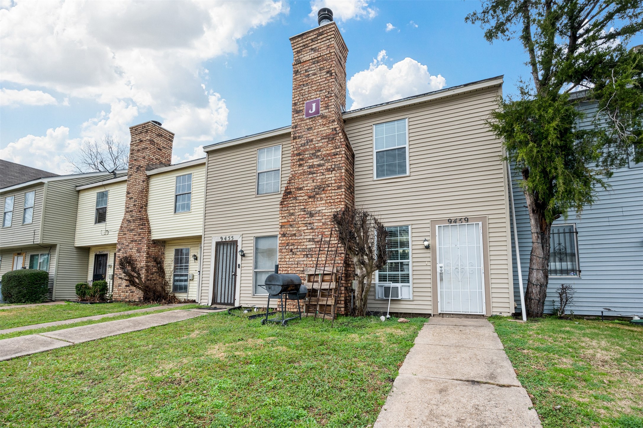 9459 Olde Village Court Dallas TX 75227