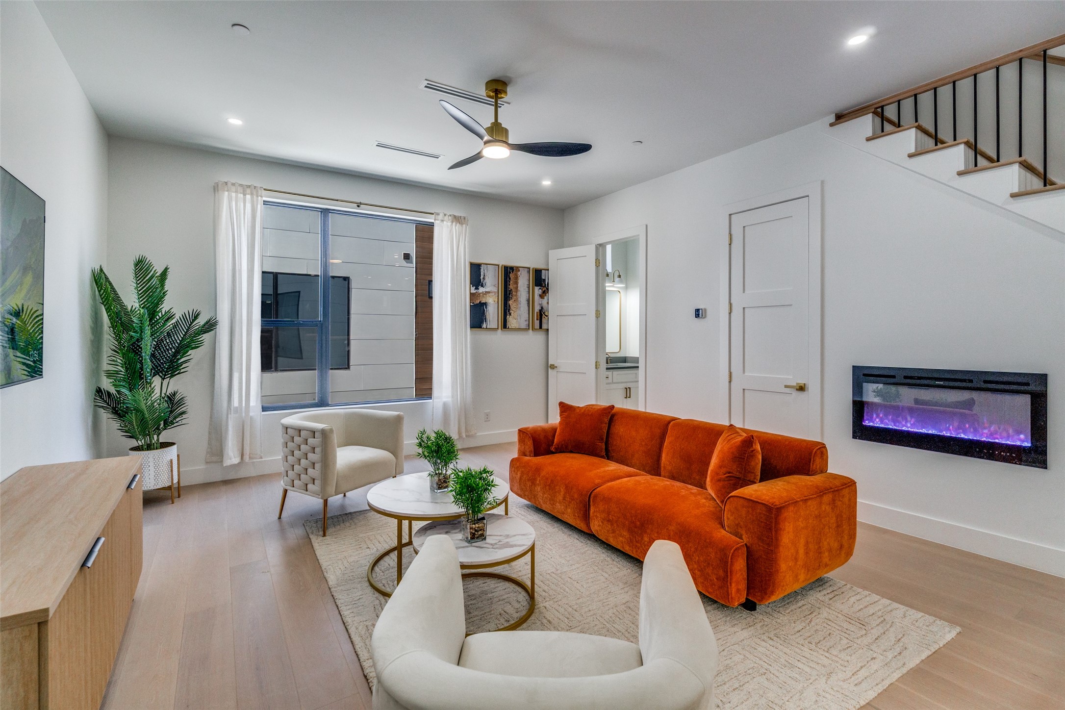 708 W Tenth Street Dallas TX 75208