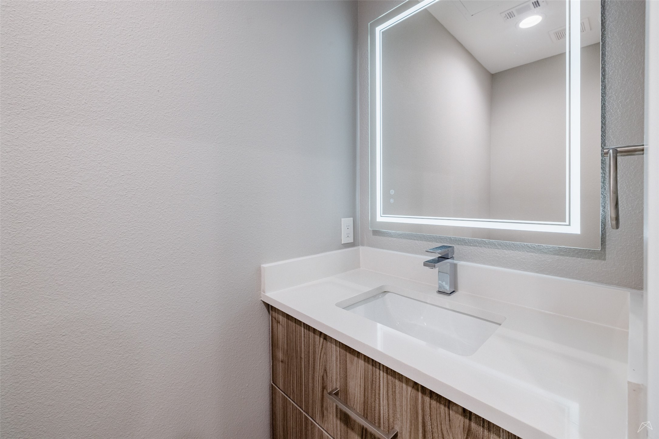 111 Merritt Street Fort Worth TX 76114