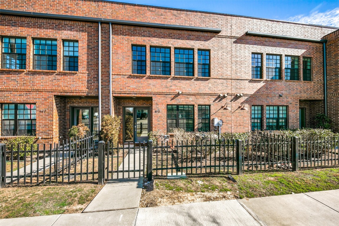 675 Finley Court Dallas TX 75208