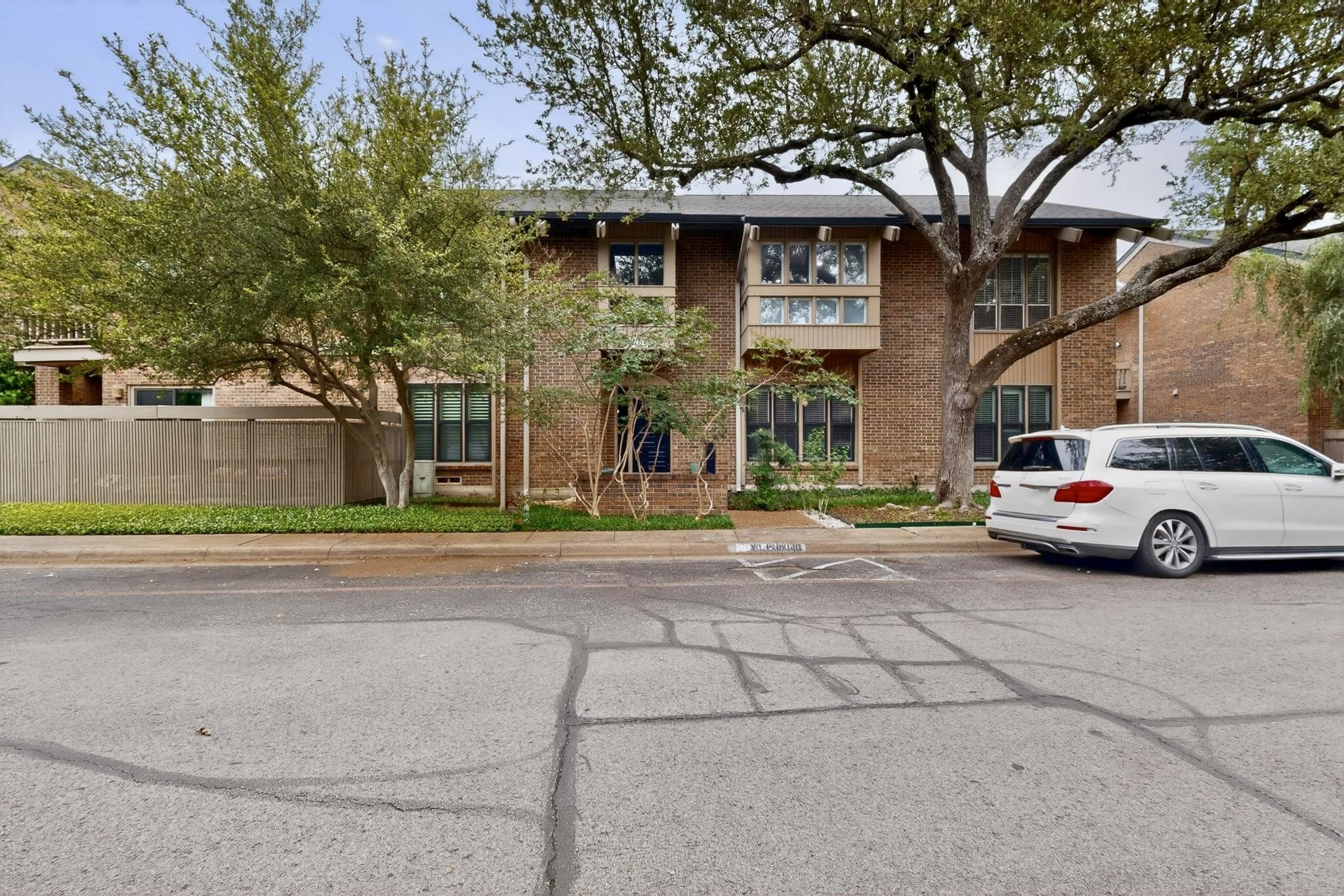 10764 Villager Road Dallas TX 75230