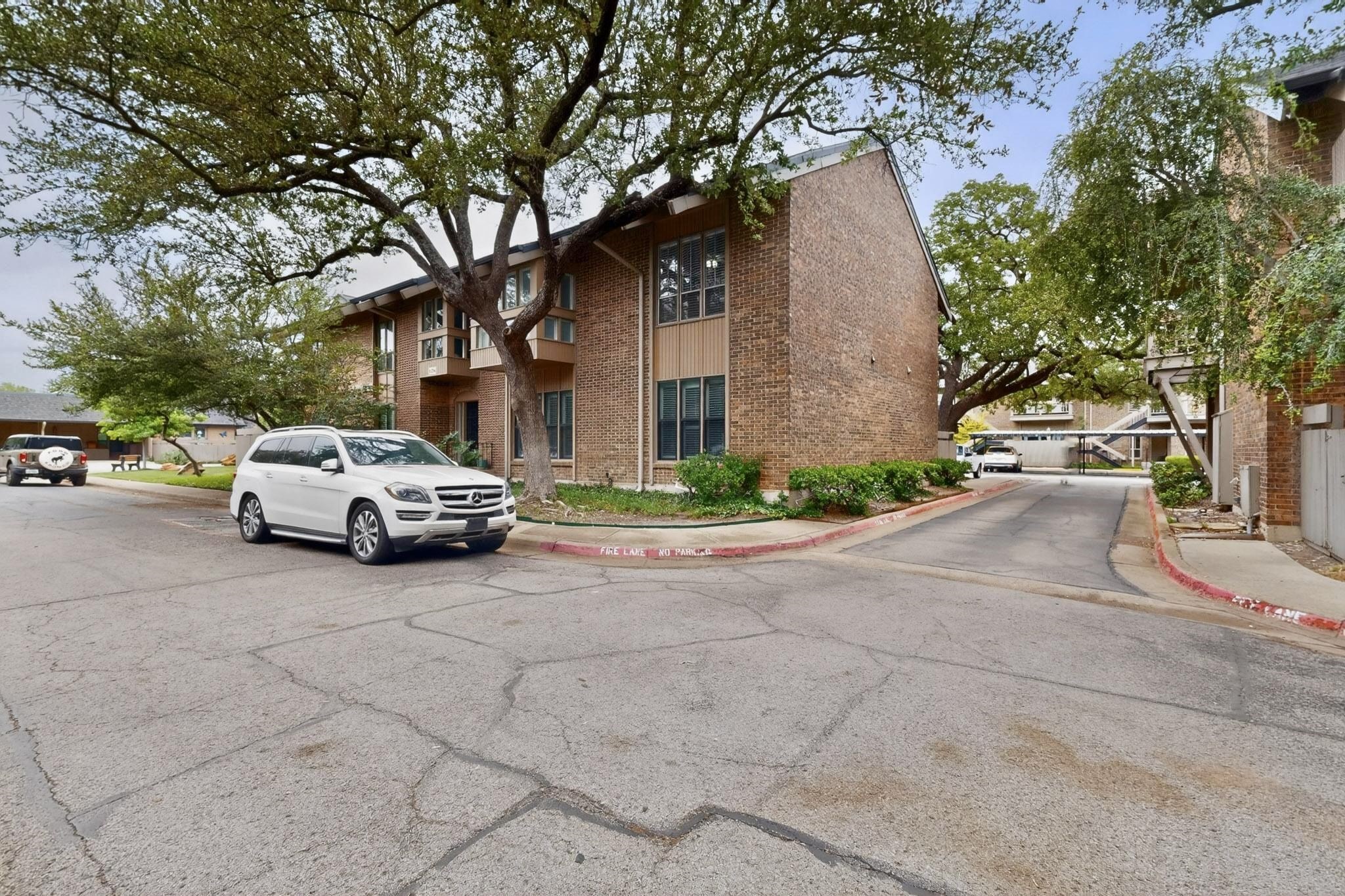 10764 Villager Road Dallas TX 75230