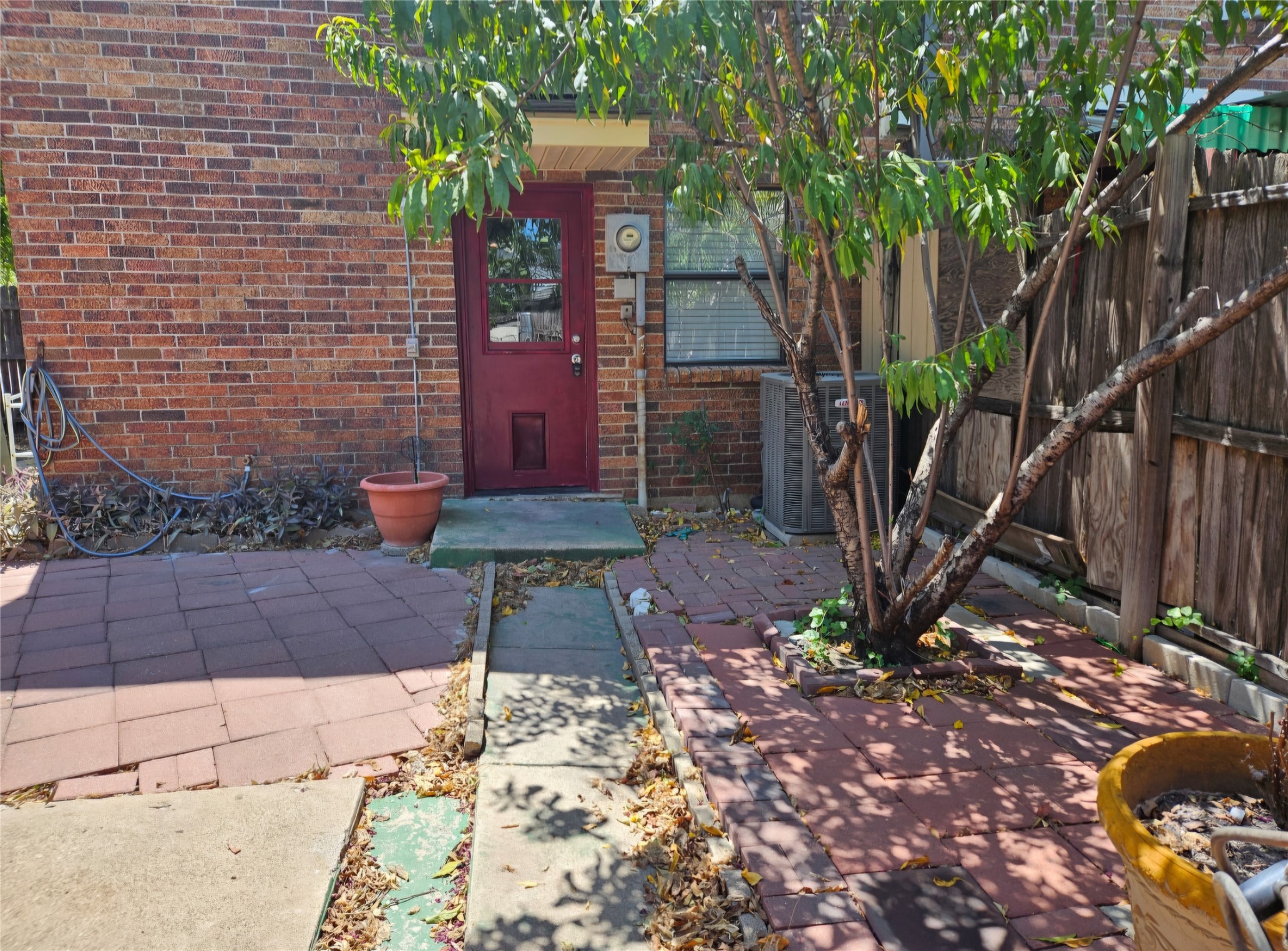 2760 Patricia Lane Garland TX 75041