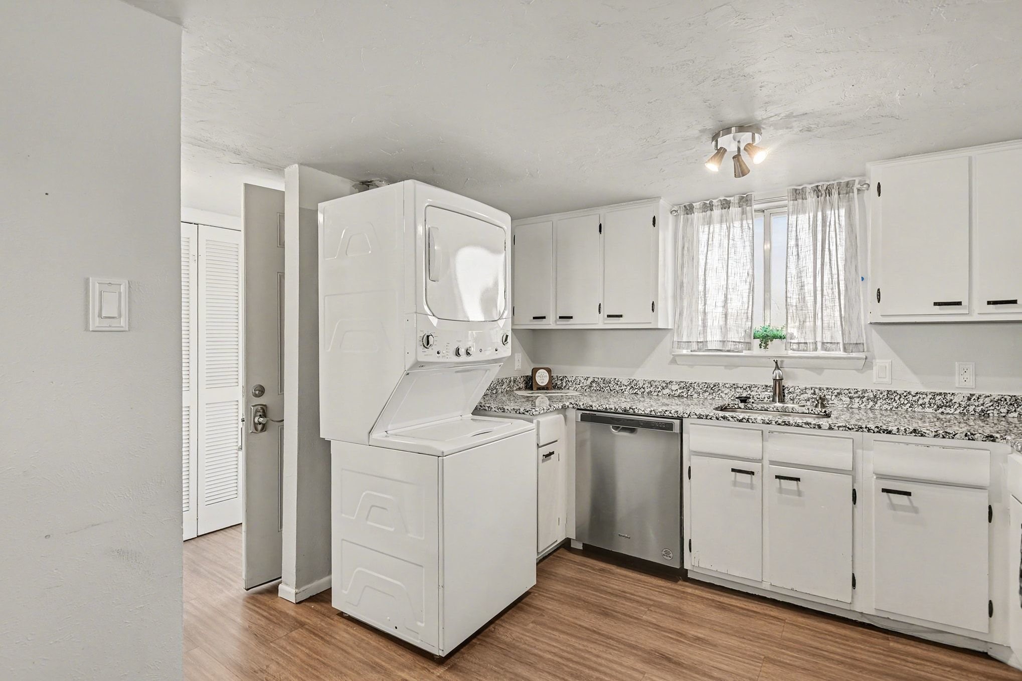 108 Harbor Drive Runaway Bay TX 76426