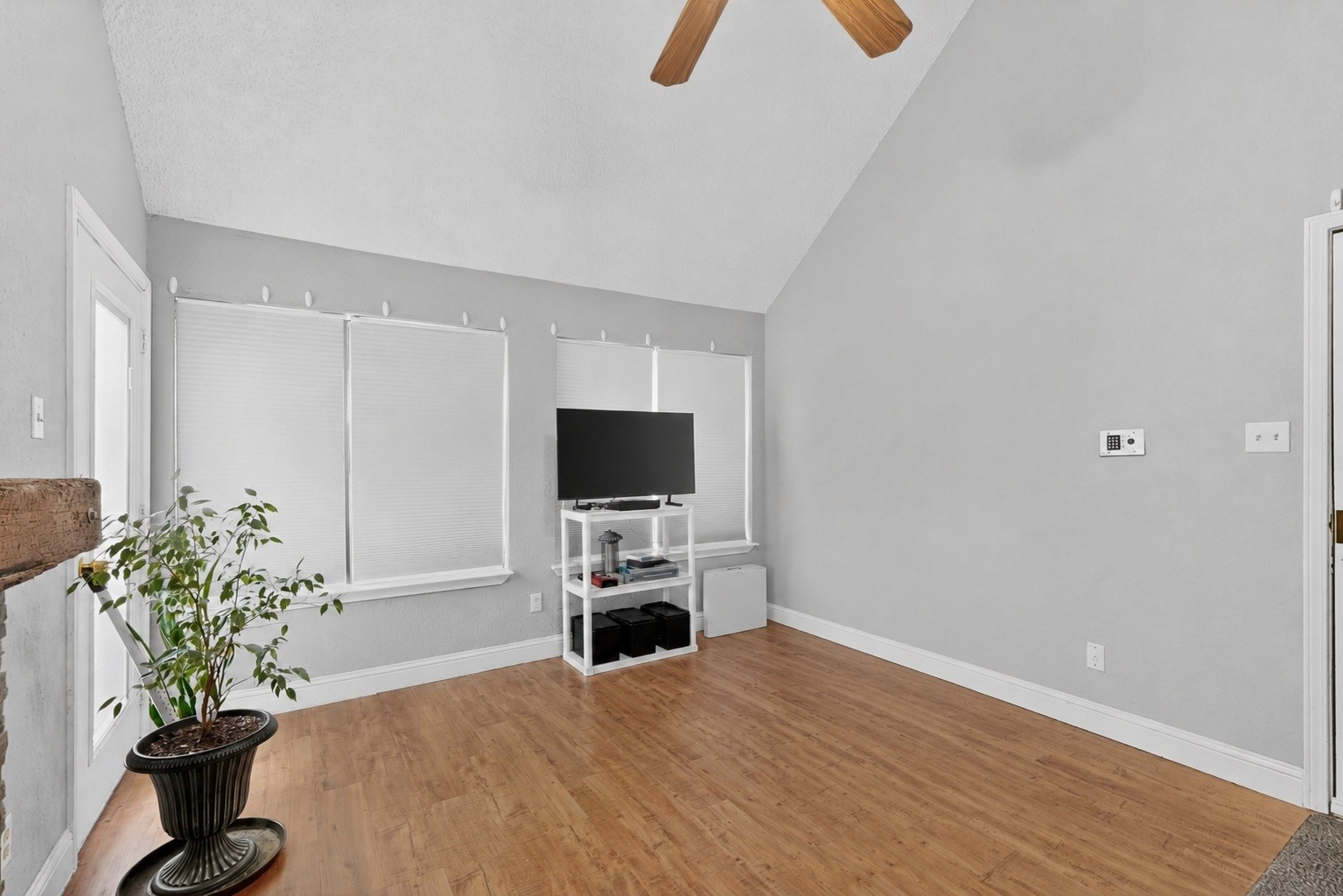 9811 Walnut Street Dallas TX 75243