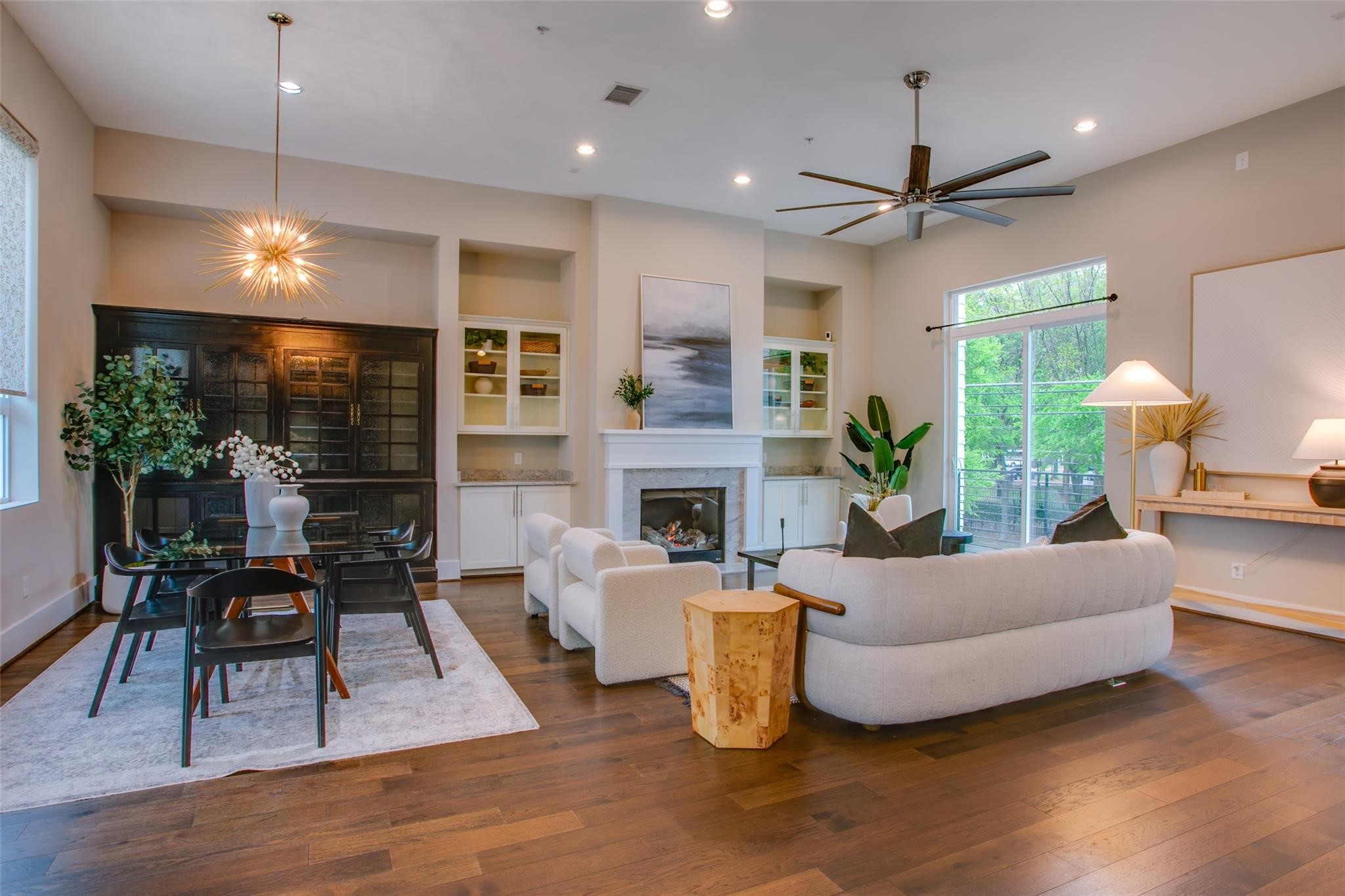 381 E Greenbriar Lane Dallas TX 75203