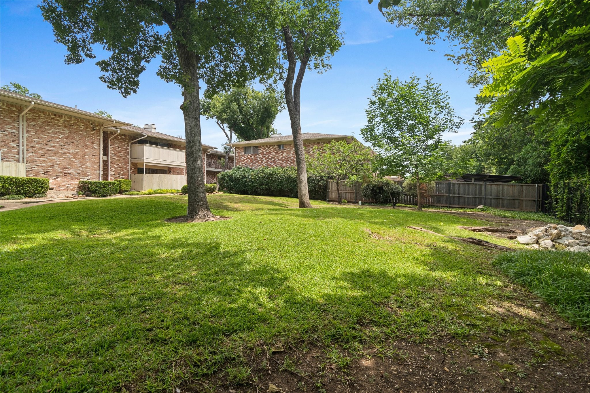 7806 Royal Lane Dallas TX 75230