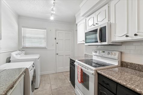 7806 Royal Lane Dallas TX 75230