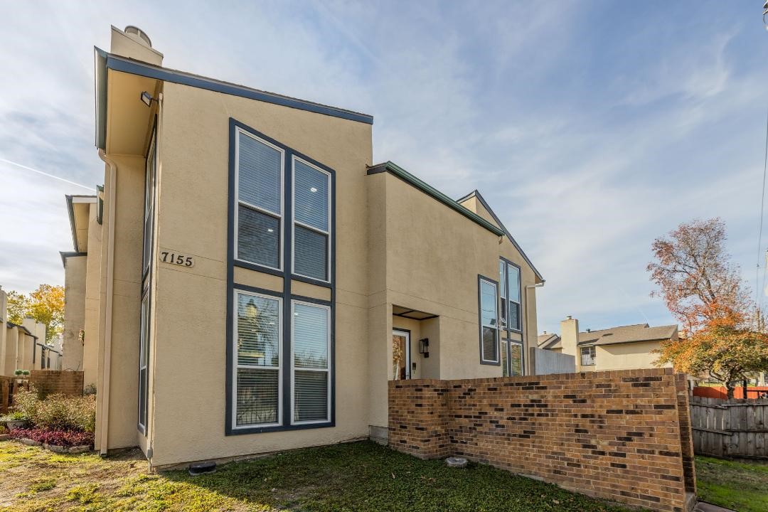 7155 Fair Oaks Avenue Dallas TX 75231