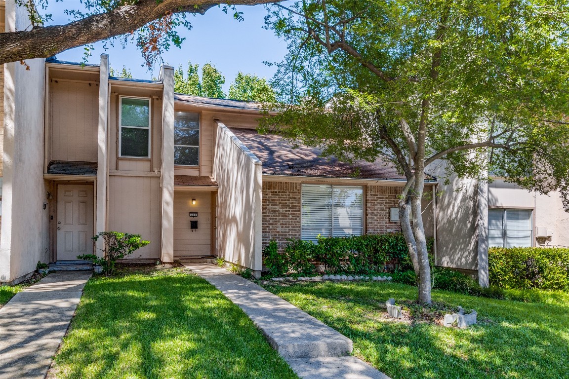 311 Valley Park Drive Garland TX 75043