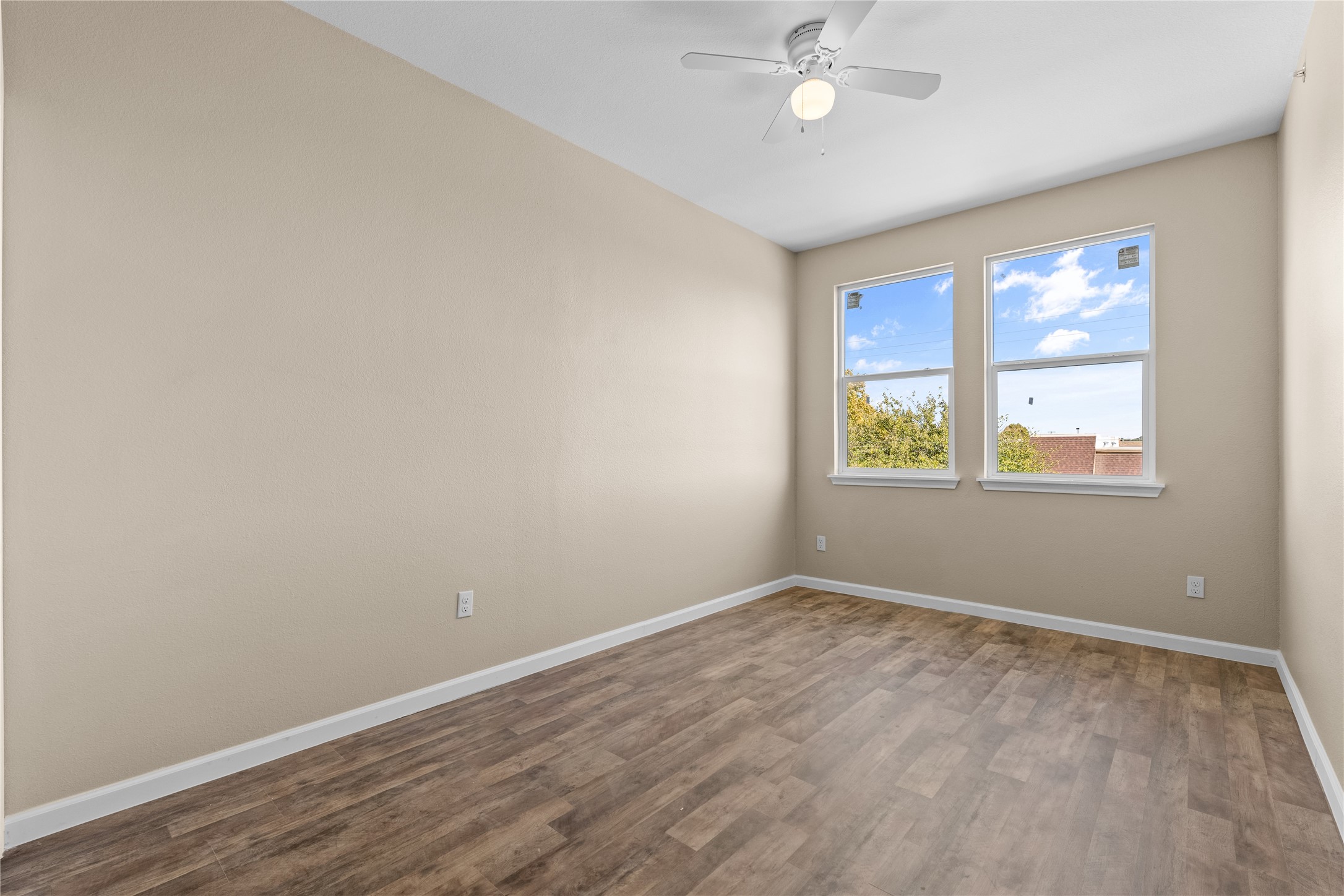 3611 Portland Street Irving TX 75062