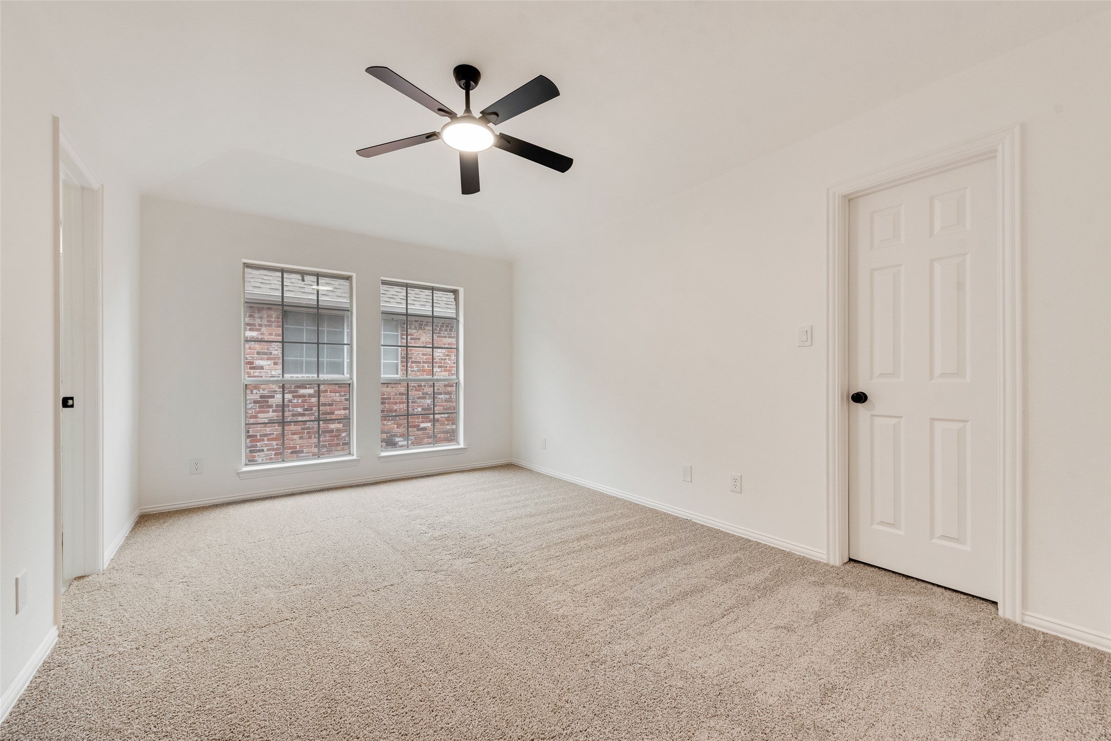 537 Lochngreen Trail Arlington TX 76012