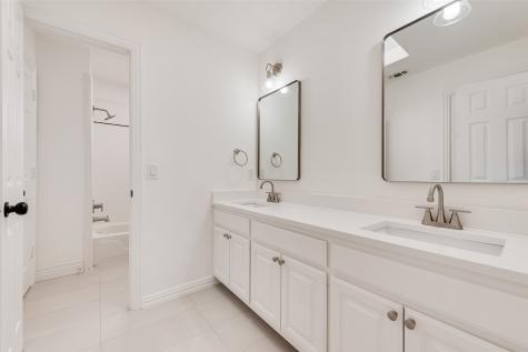 537 Lochngreen Trail Arlington TX 76012