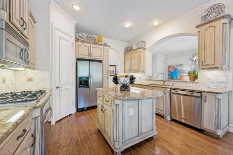 4474 Saint Andrews Boulevard Irving TX 75038