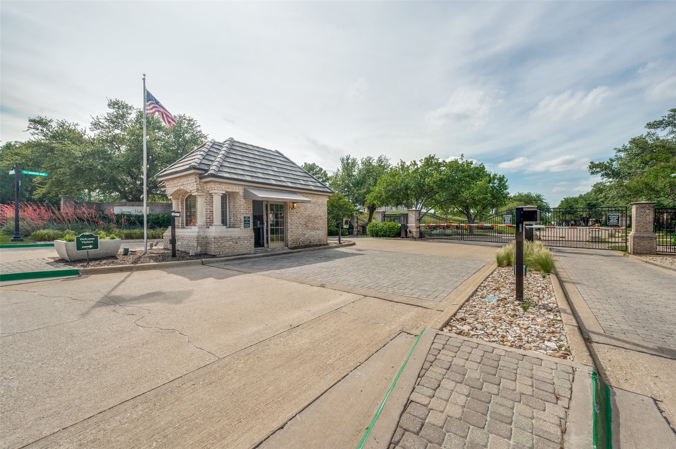 4474 Saint Andrews Boulevard Irving TX 75038