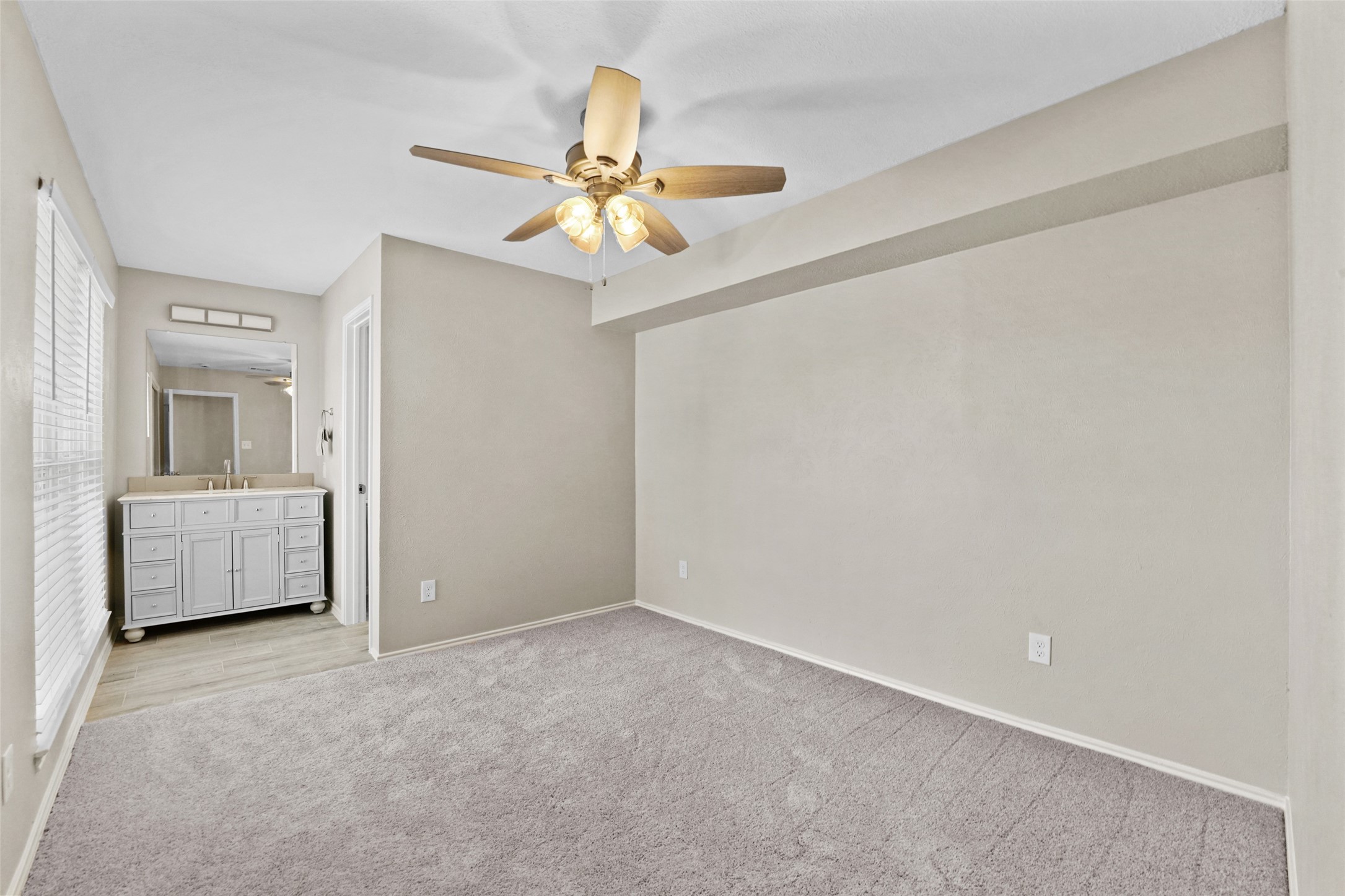 4919 Regal Bluff Mesquite TX 75150