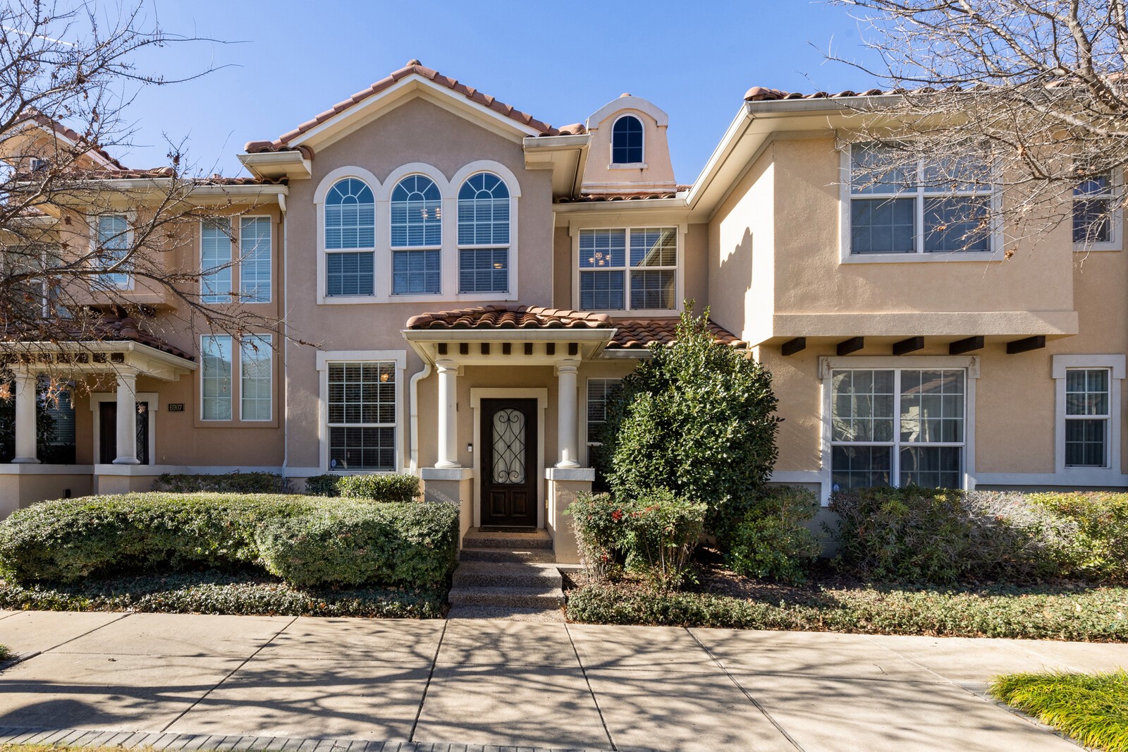 6911 Deseo Irving TX 75039