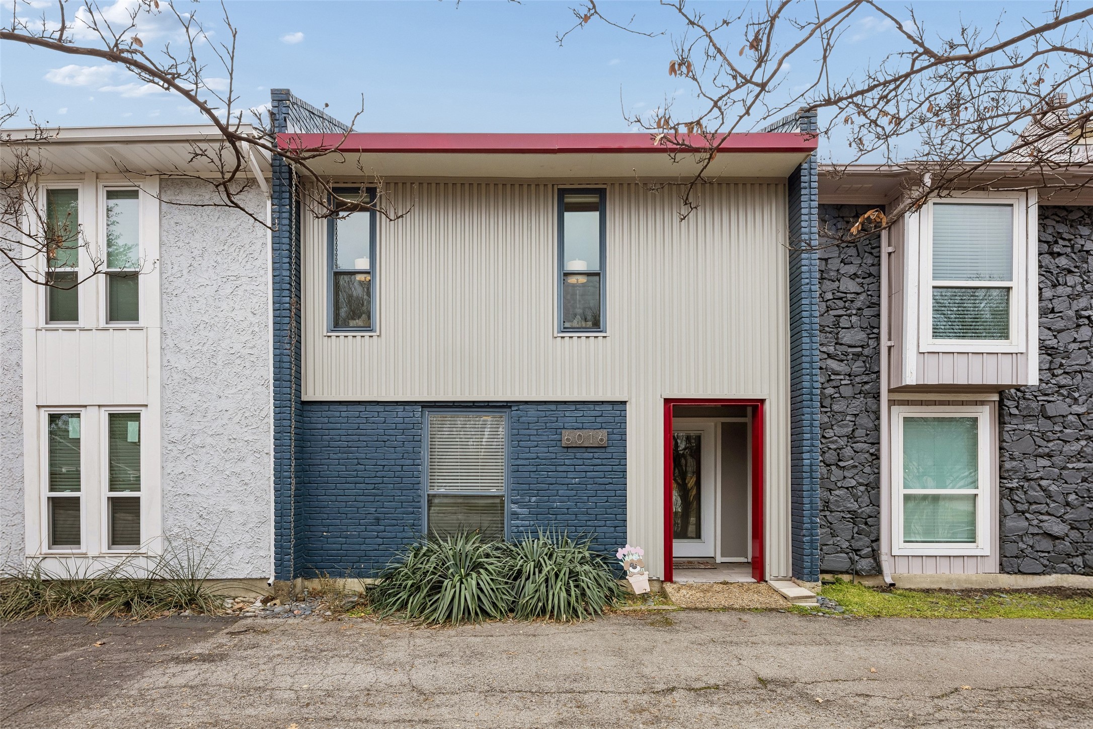 6016 E Mockingbird Lane Dallas TX 75206
