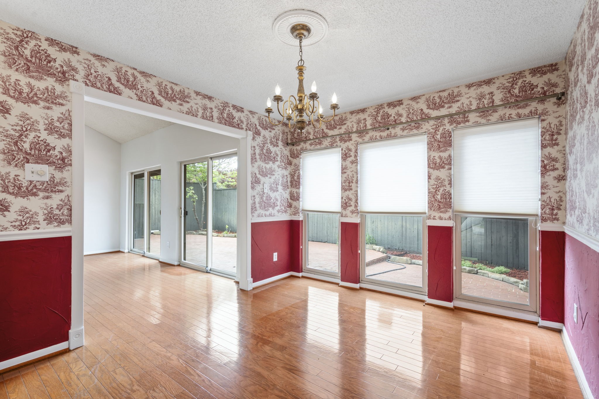 9610 Glenacre Dallas TX 75243