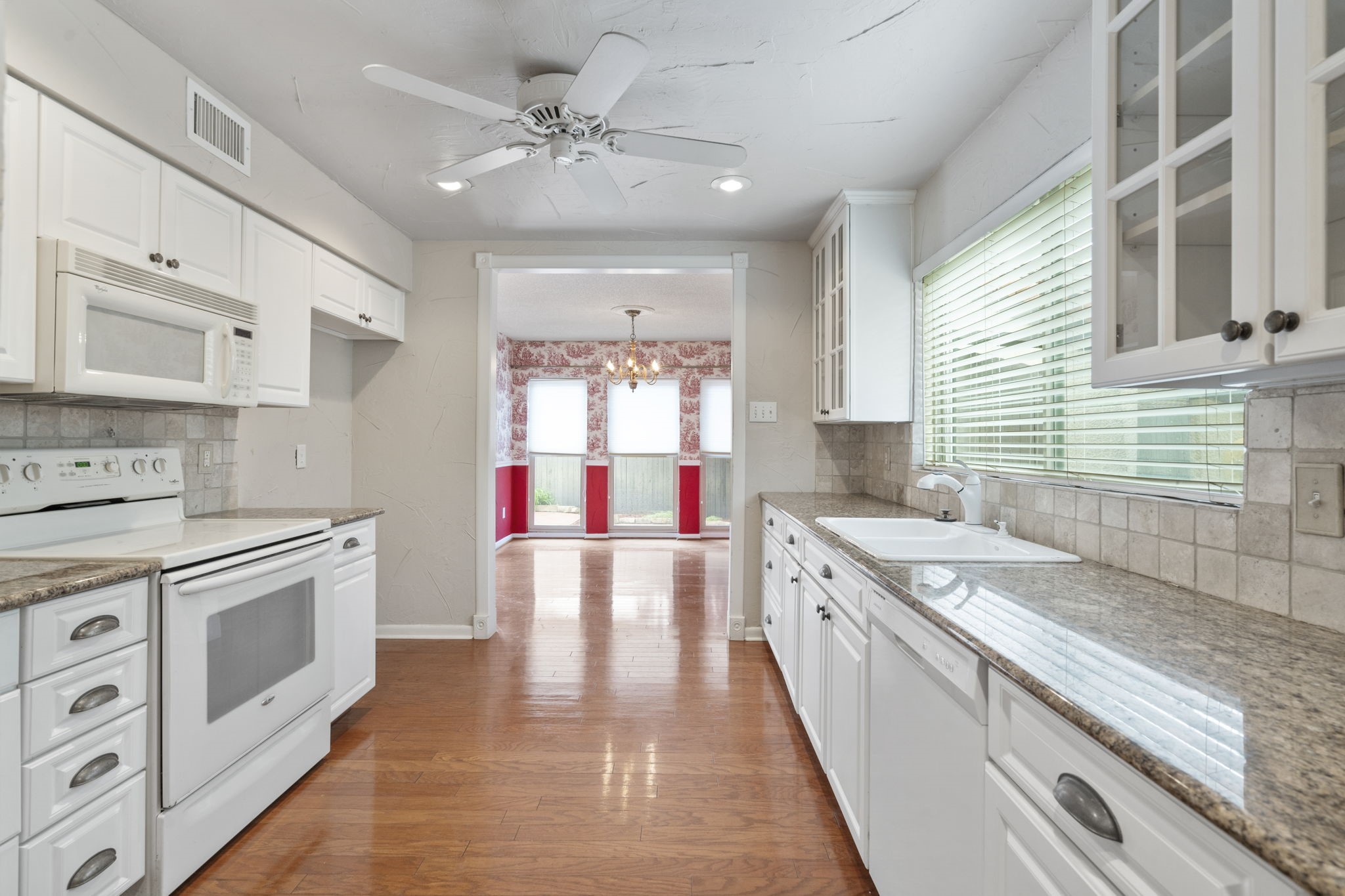 9610 Glenacre Dallas TX 75243