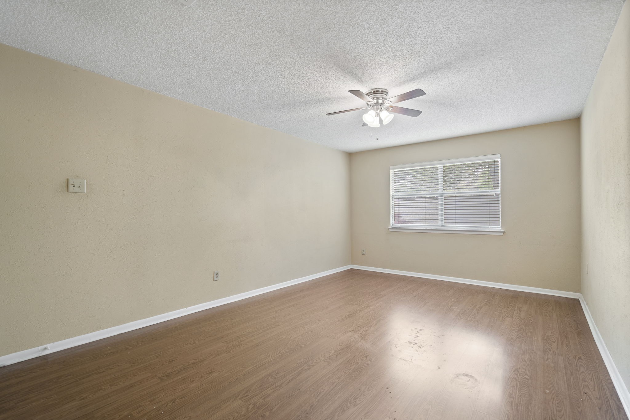 9610 Glenacre Dallas TX 75243