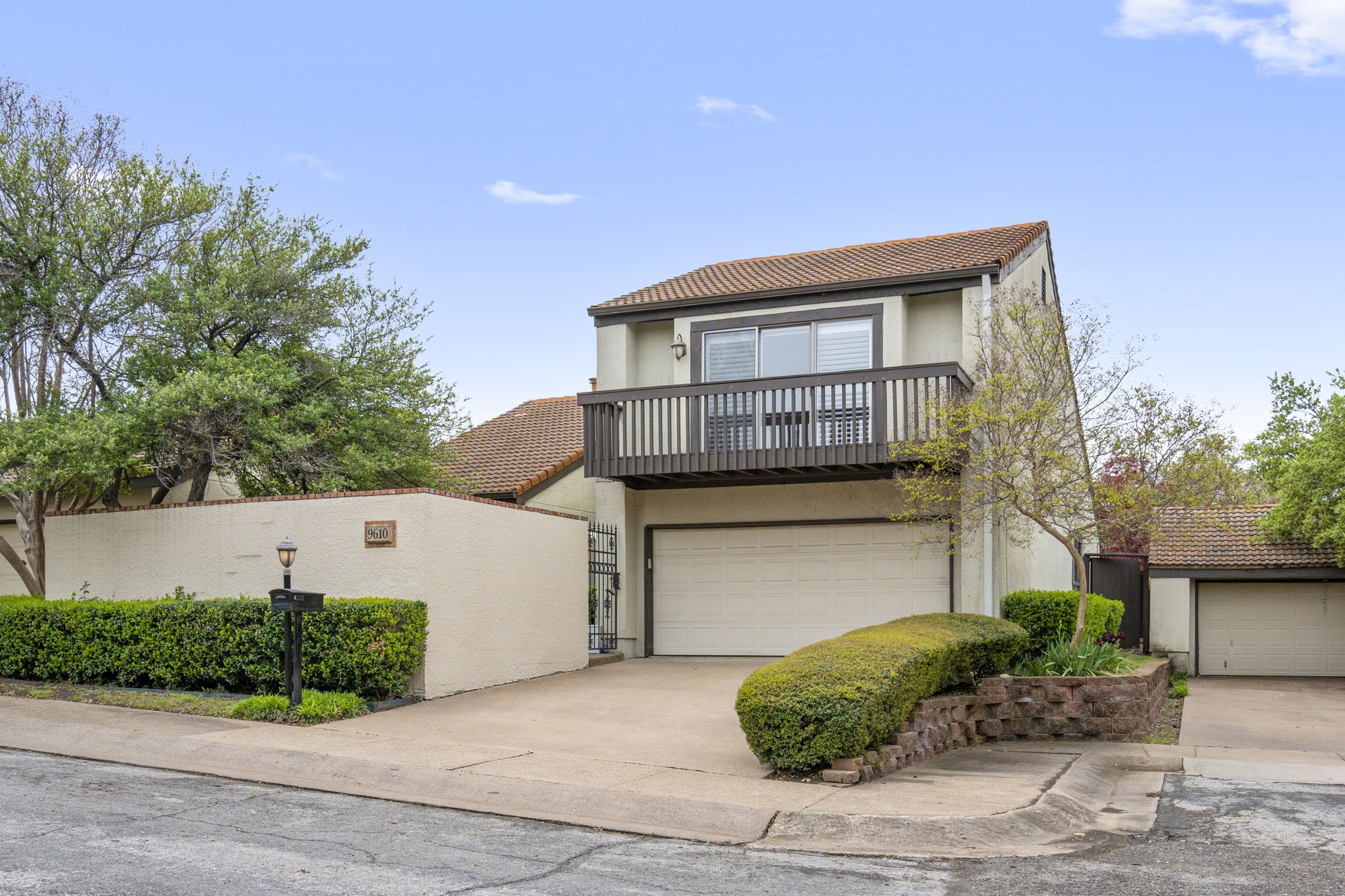 9610 Glenacre Dallas TX 75243