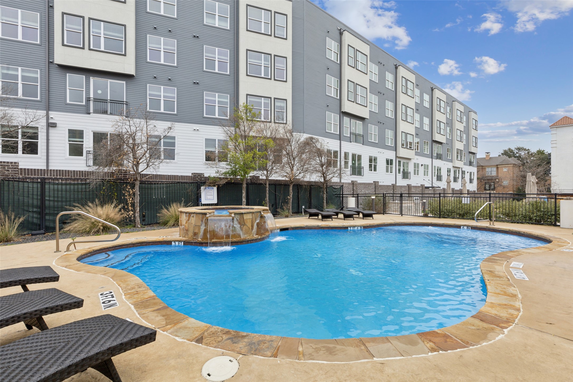13900 Noel Road Dallas TX 75240