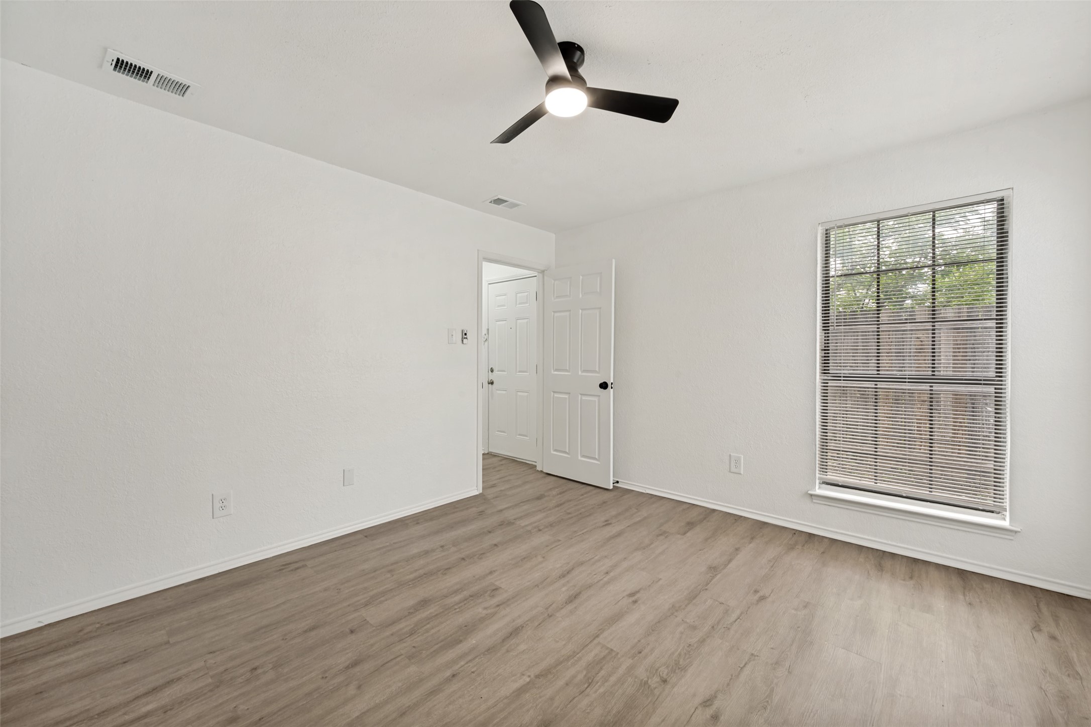 2328 Sherry Street Arlington TX 76014