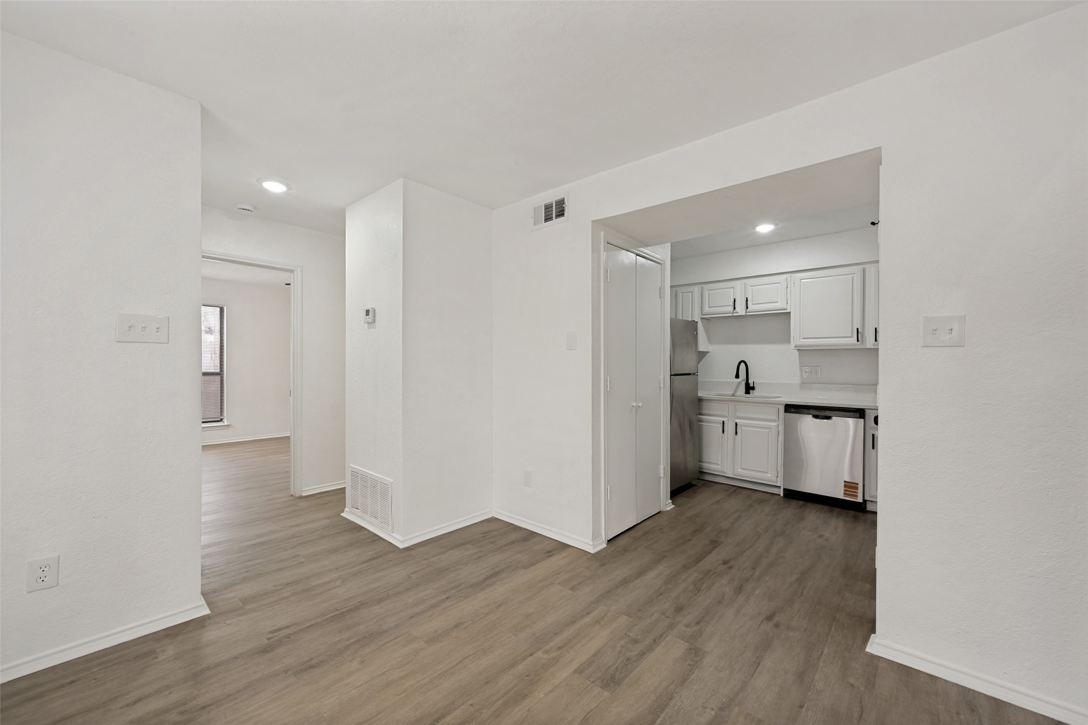2328 Sherry Street Arlington TX 76014