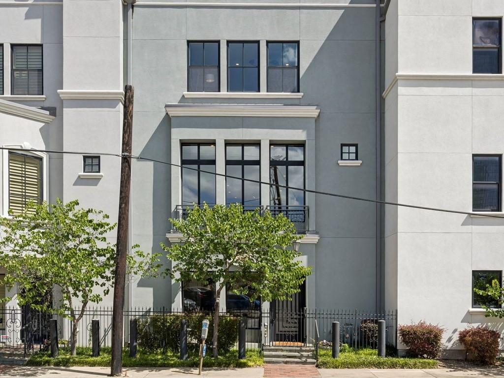 408 E 6th Street Fort Worth TX 76102