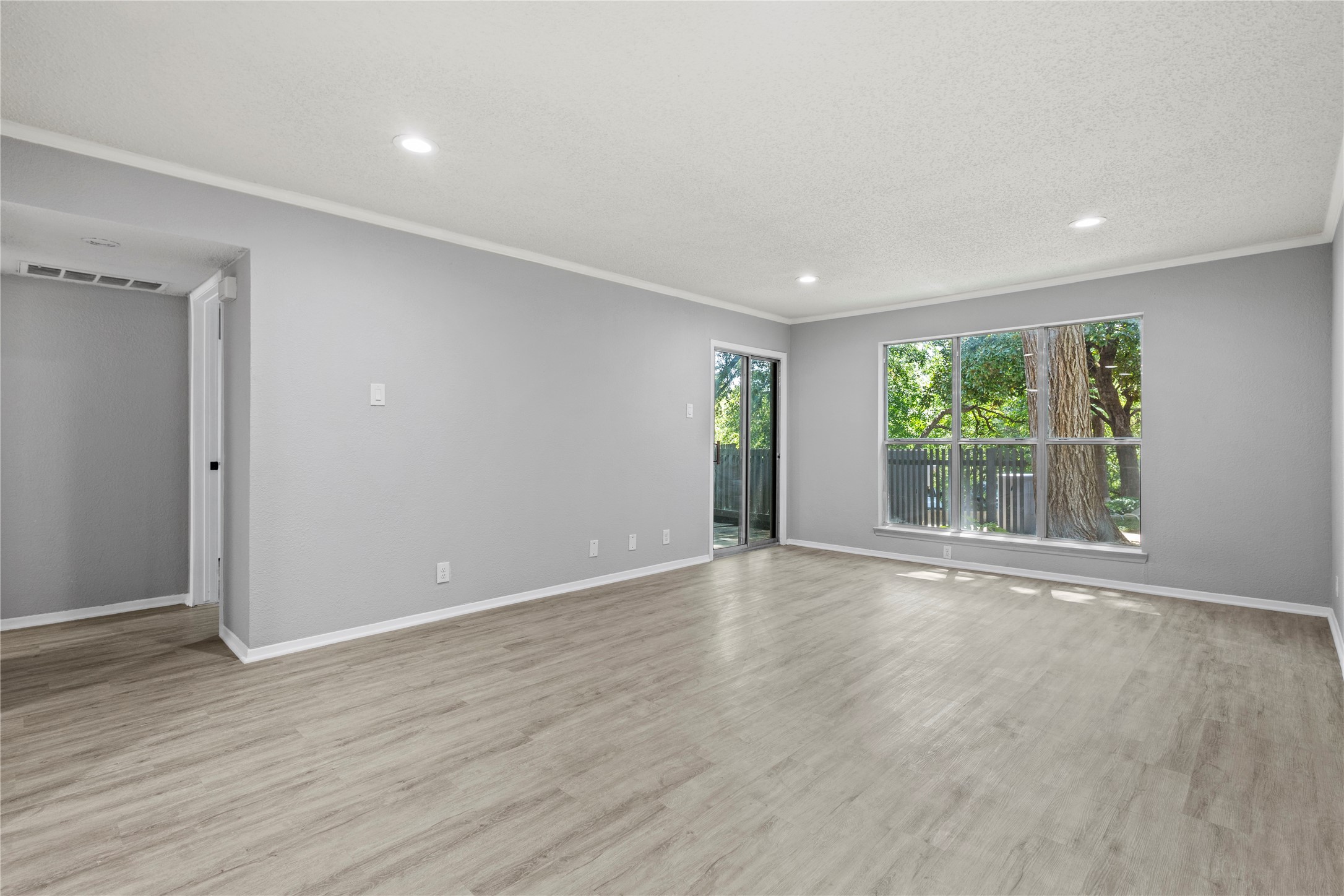 4859 Cedar Springs Road Dallas TX 75219