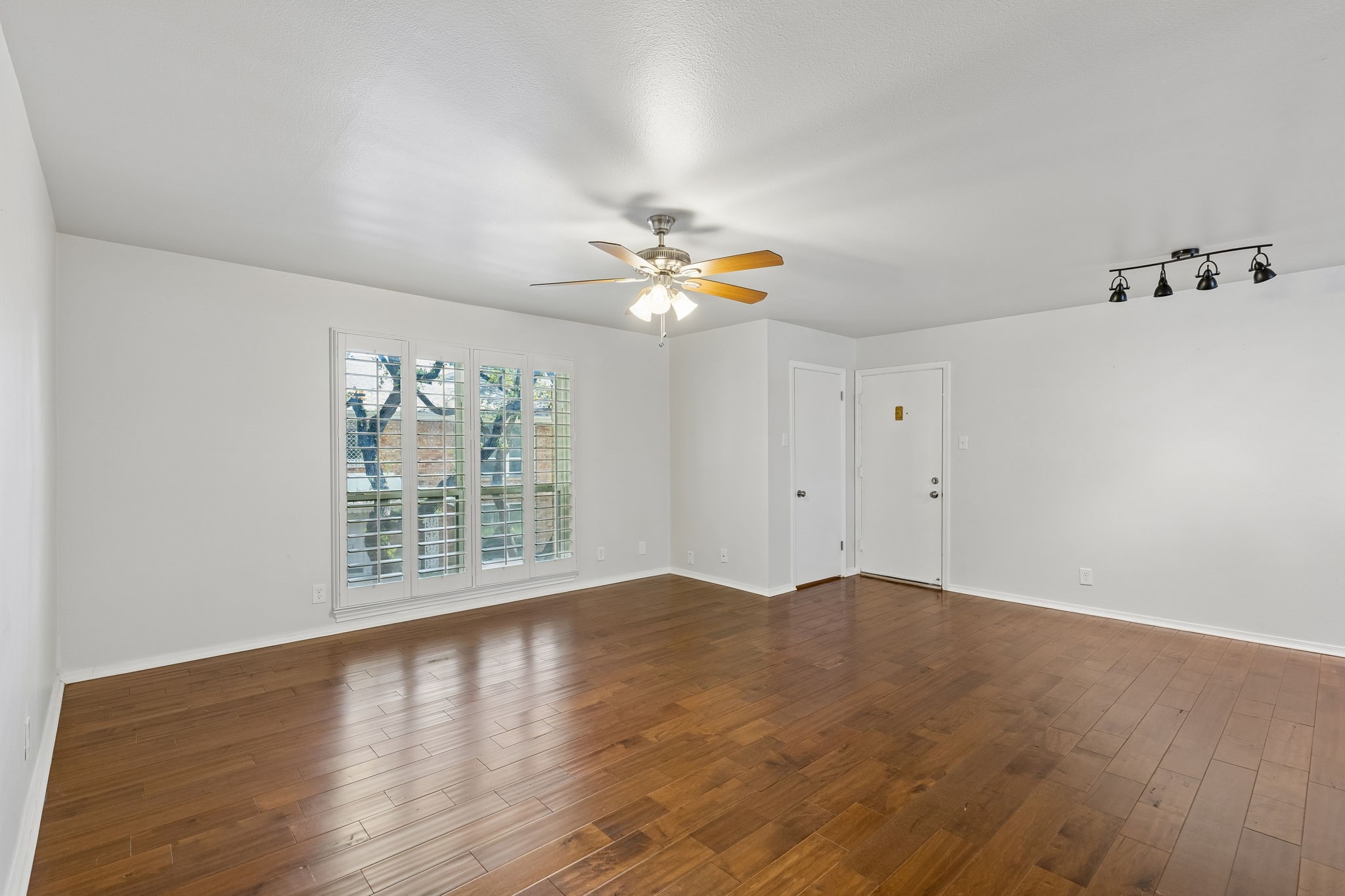 6060 Averill Way Dallas TX 75225