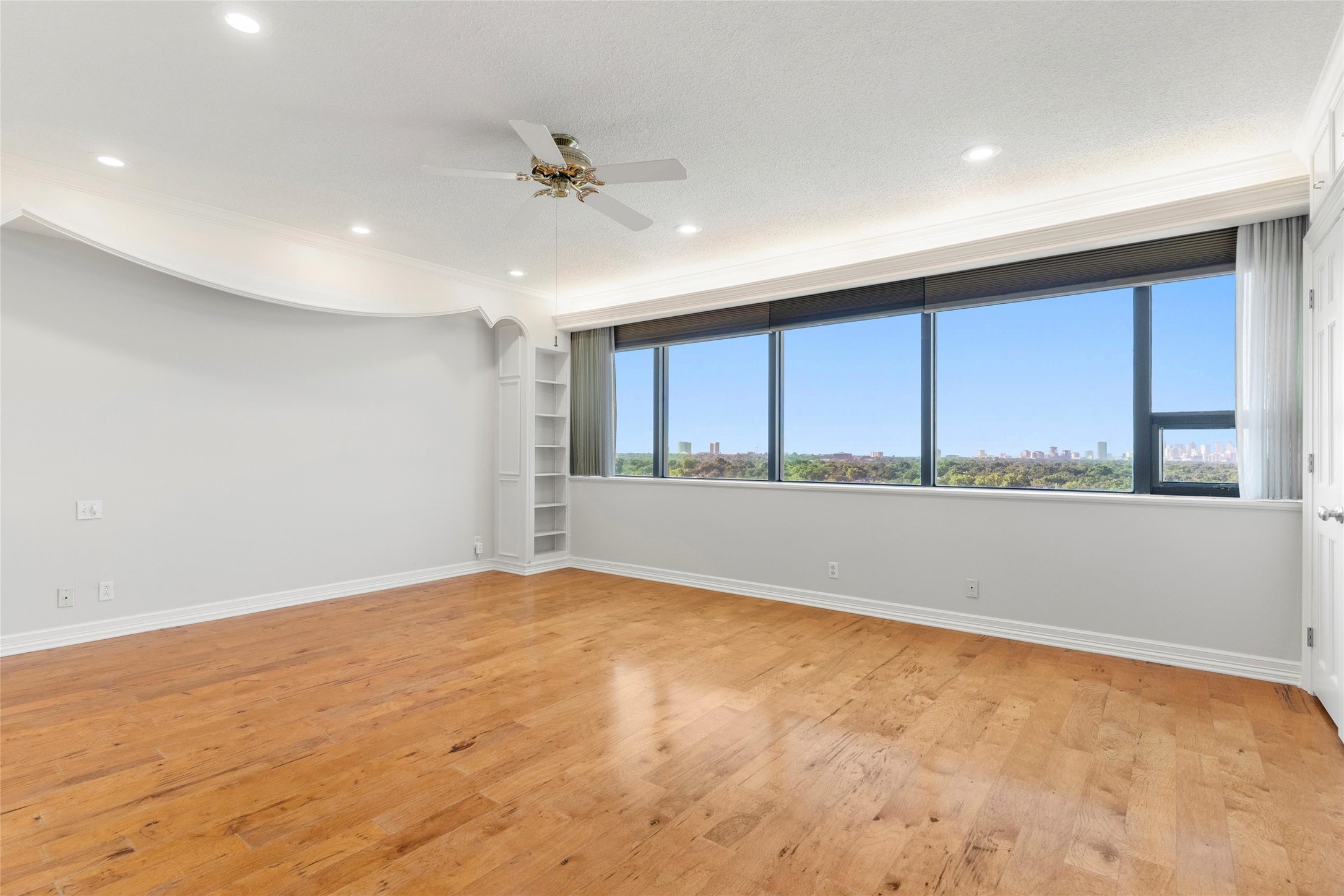 6335 W Northwest Highway Dallas TX 75225