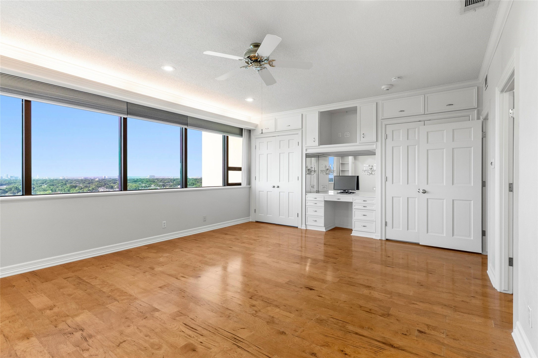 6335 W Northwest Highway Dallas TX 75225