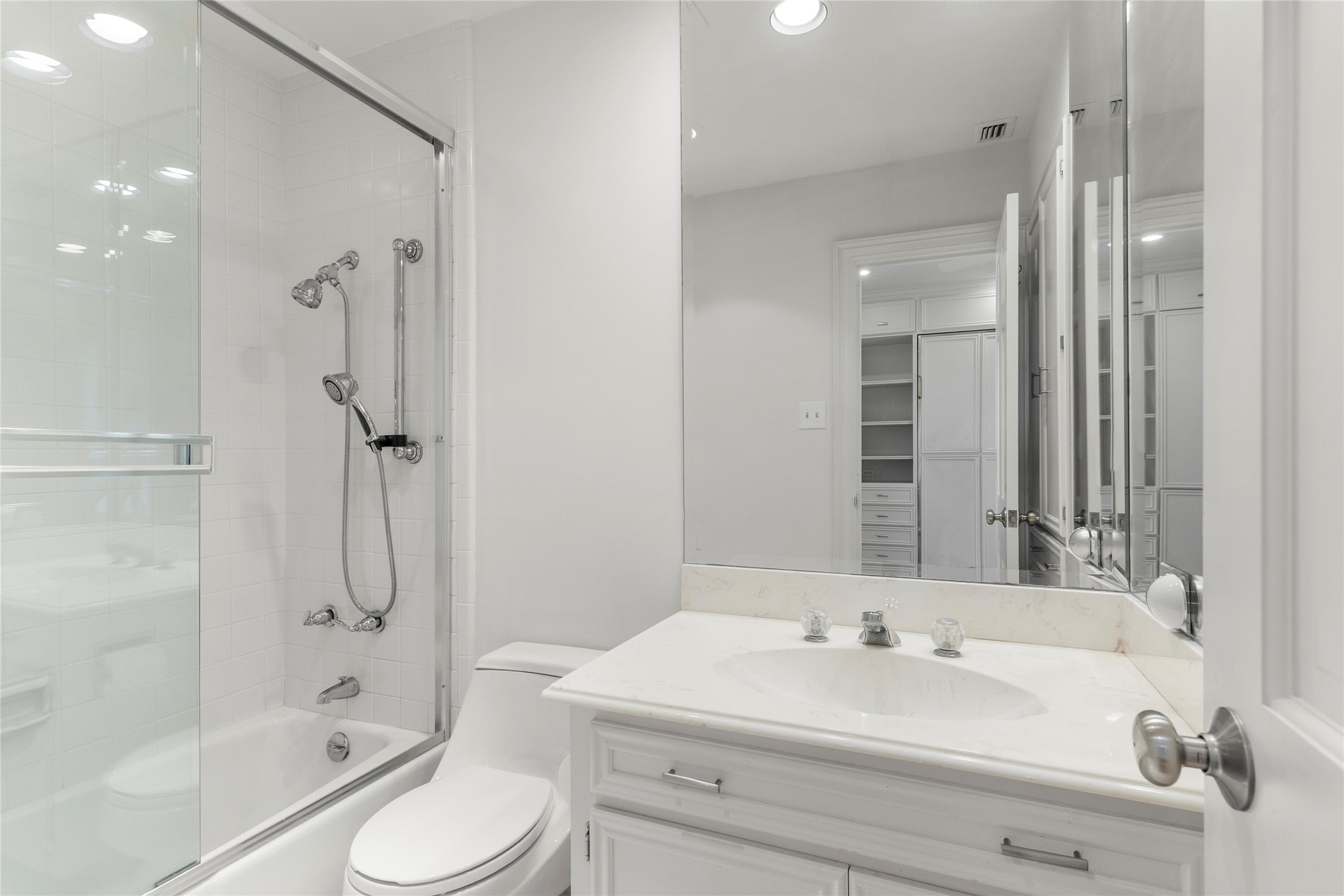 6335 W Northwest Highway Dallas TX 75225