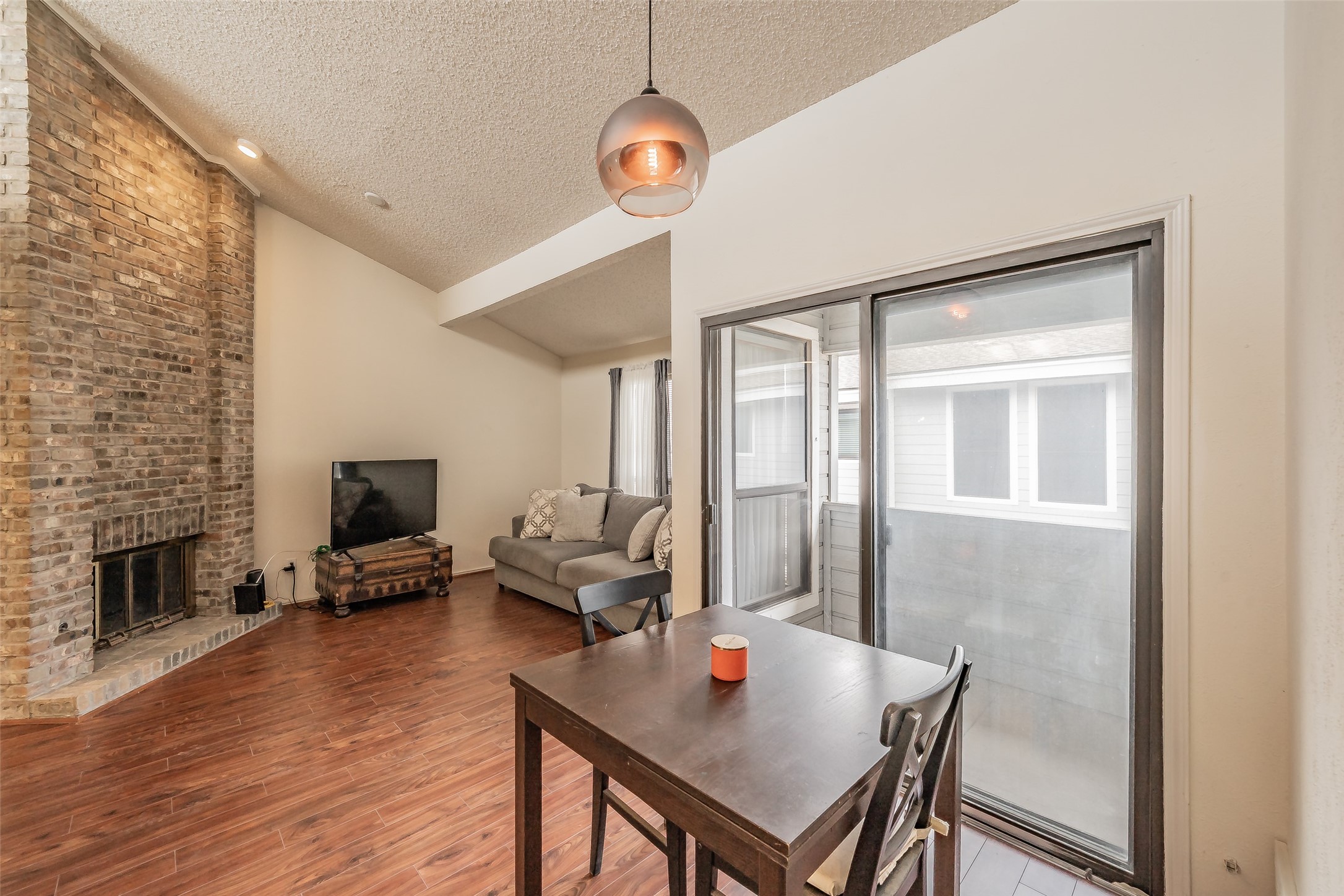 17490 Meandering Way Dallas TX 75252