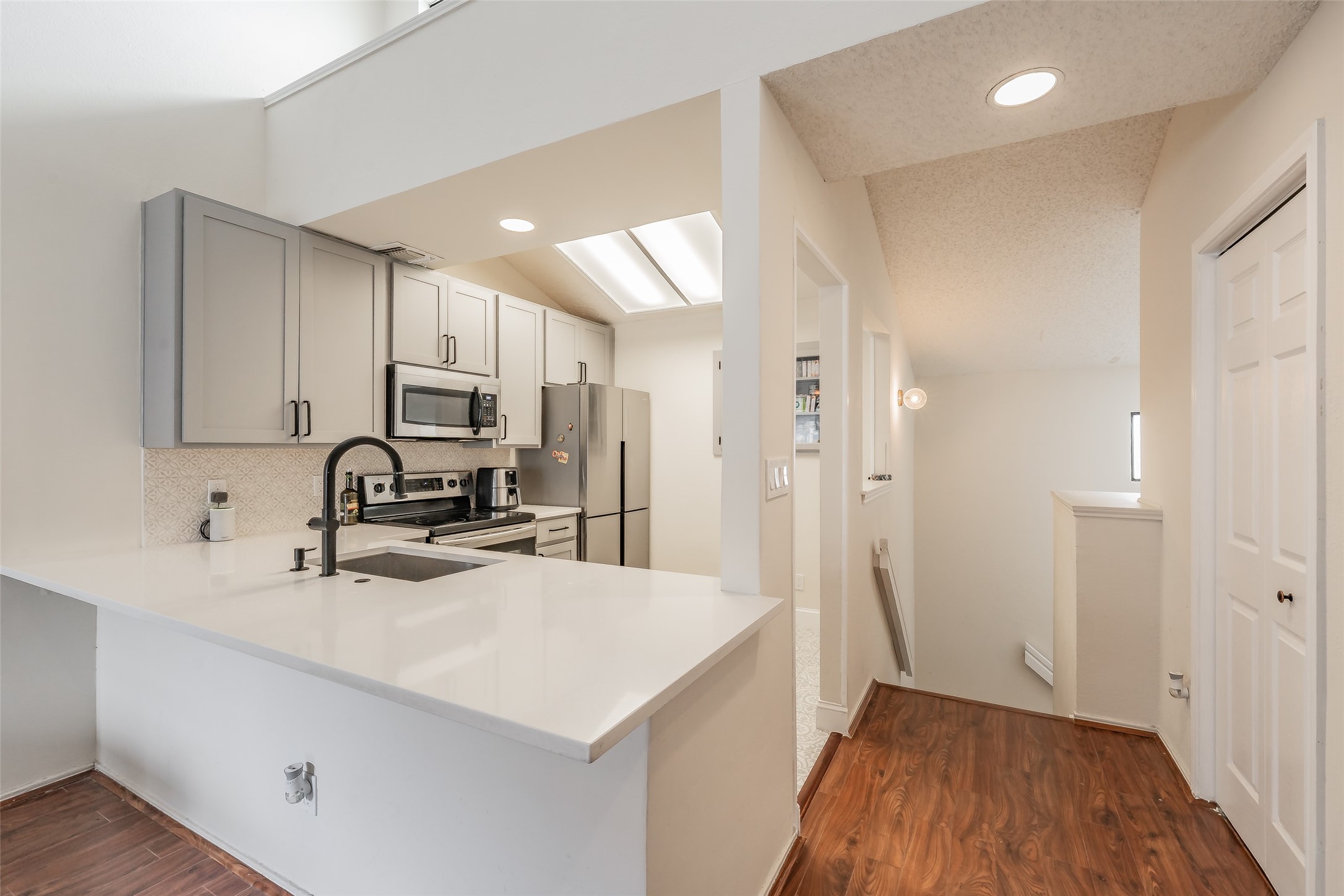 17490 Meandering Way Dallas TX 75252