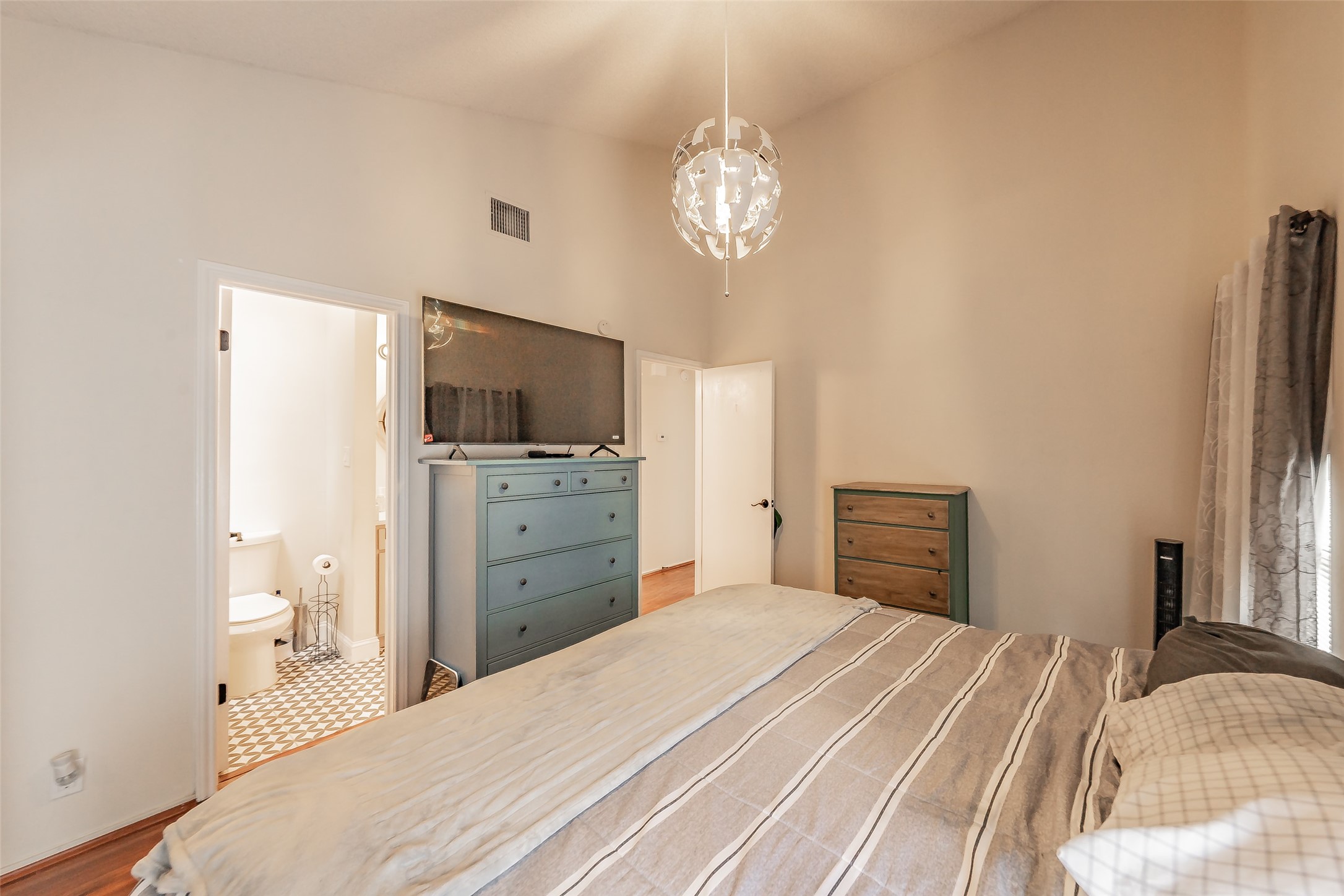 17490 Meandering Way Dallas TX 75252