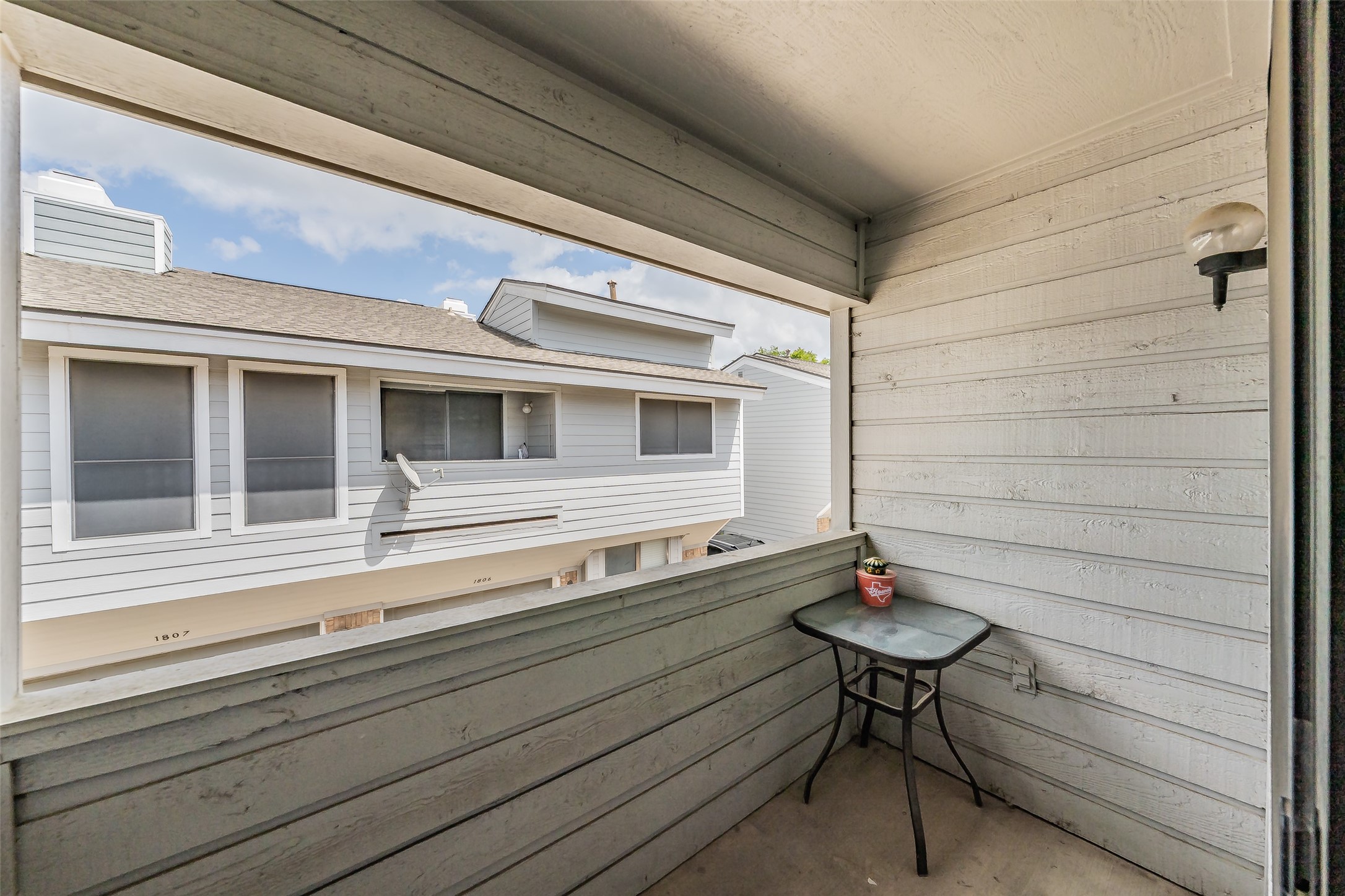 17490 Meandering Way Dallas TX 75252