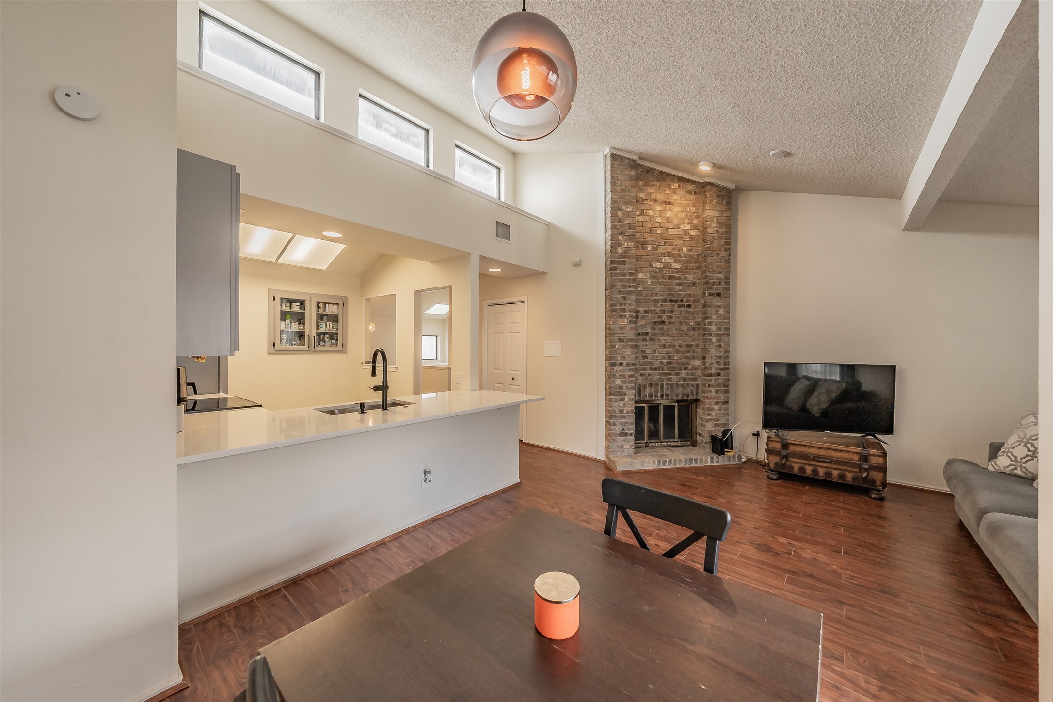 17490 Meandering Way Dallas TX 75252