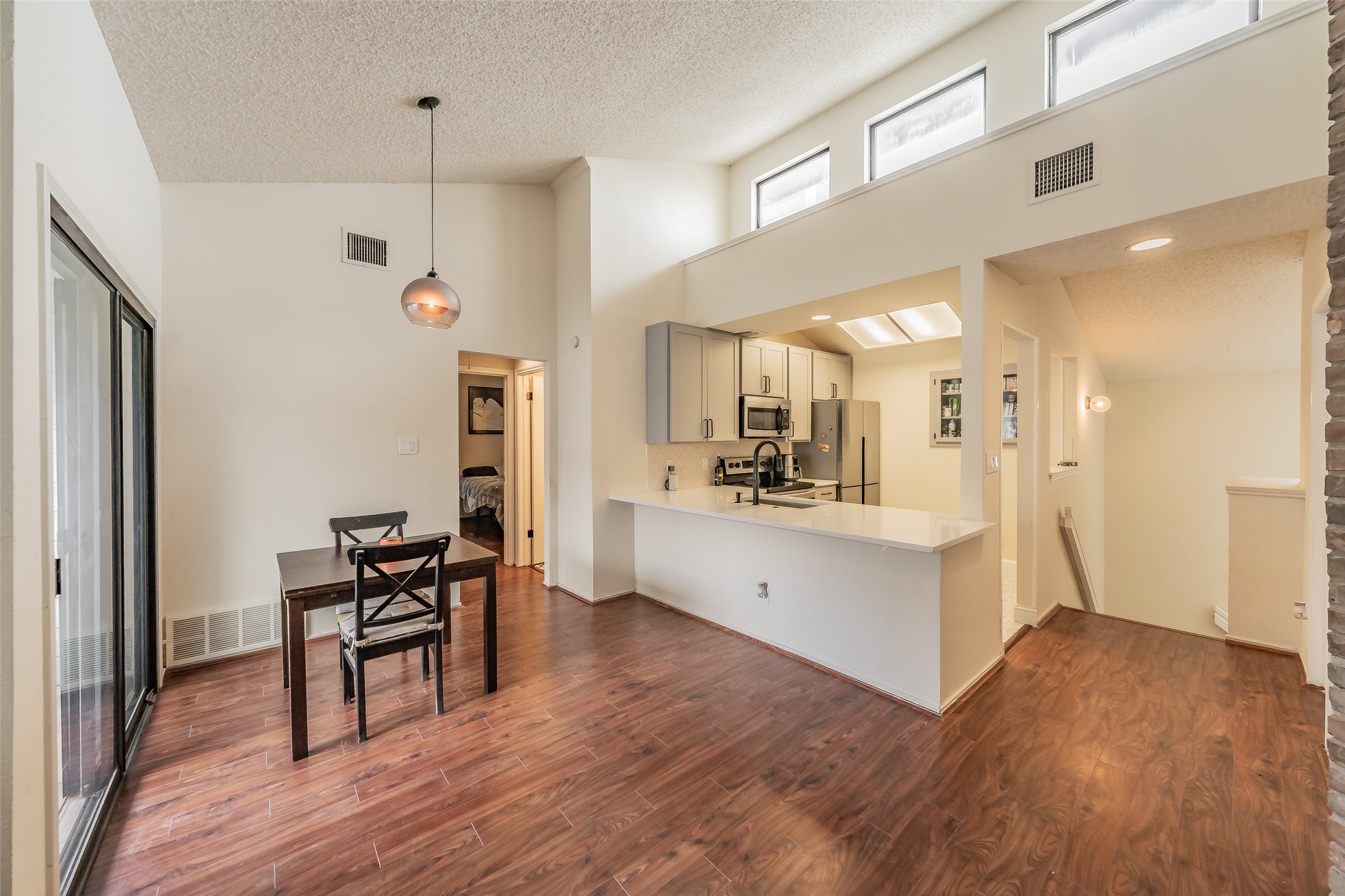 17490 Meandering Way Dallas TX 75252