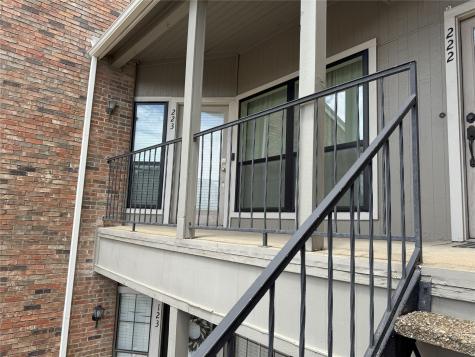2736 Silver Creek Drive Arlington TX 76006