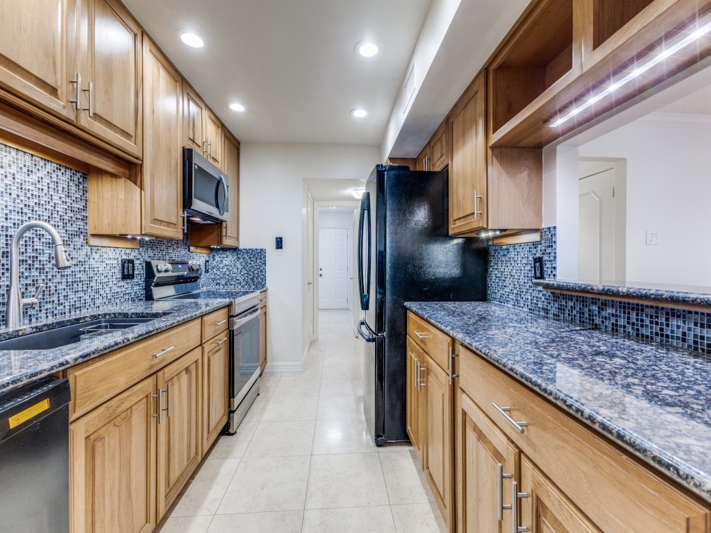 6993 Helsem Way Dallas TX 75230