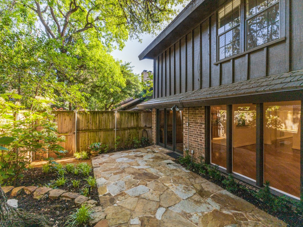 6993 Helsem Way Dallas TX 75230