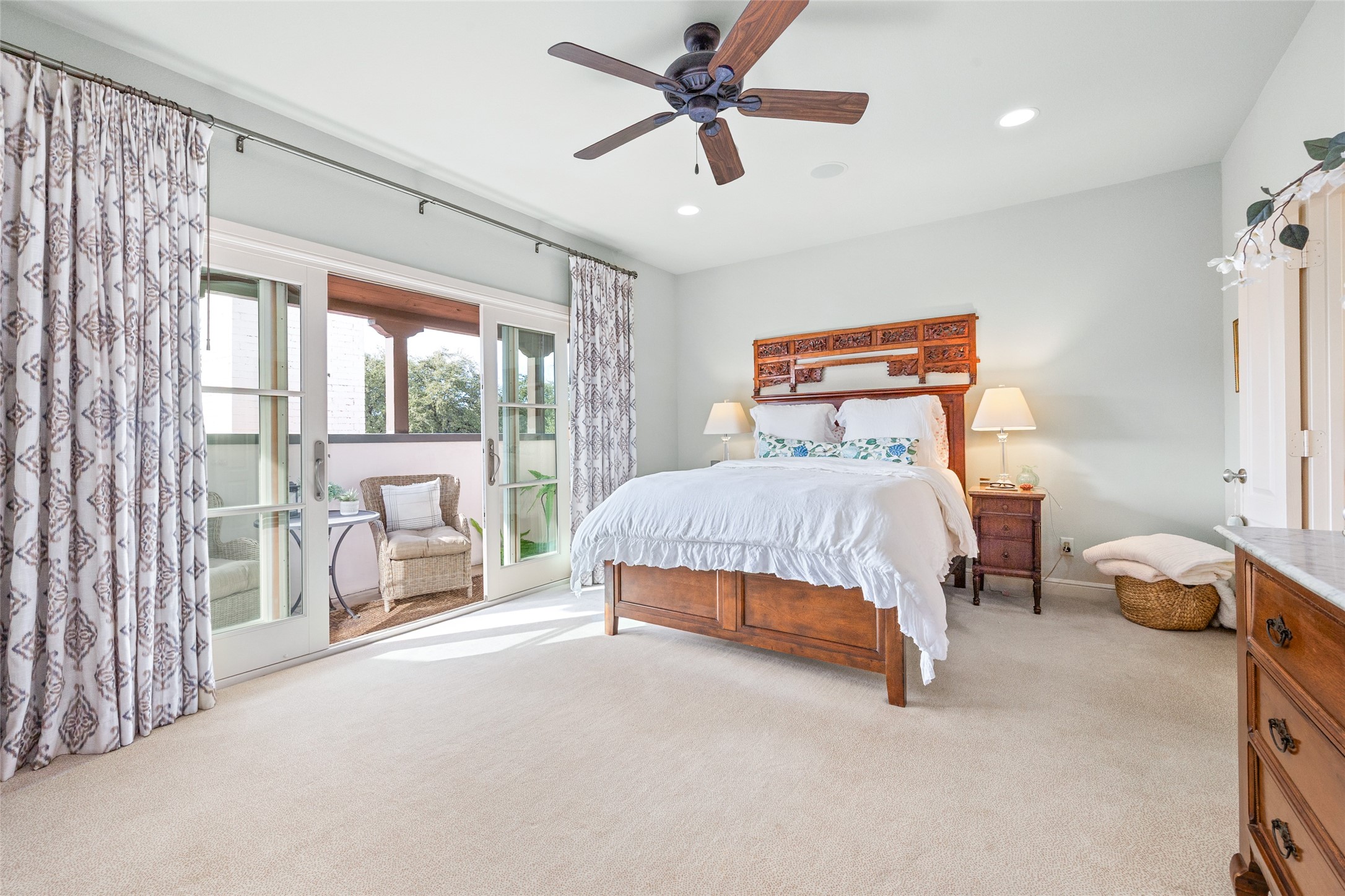 271 Casa Blanca Avenue Fort Worth TX 76107