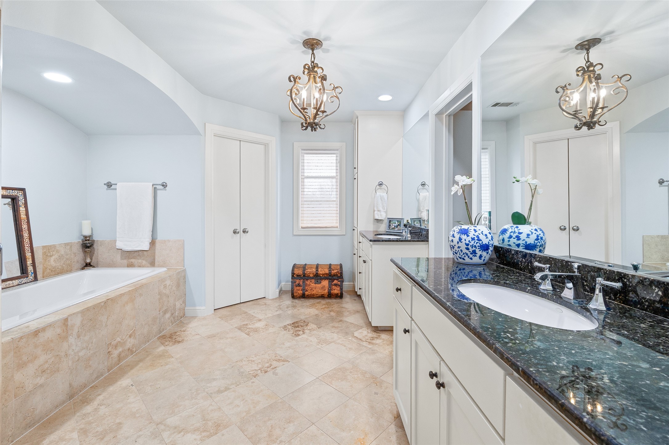 271 Casa Blanca Avenue Fort Worth TX 76107