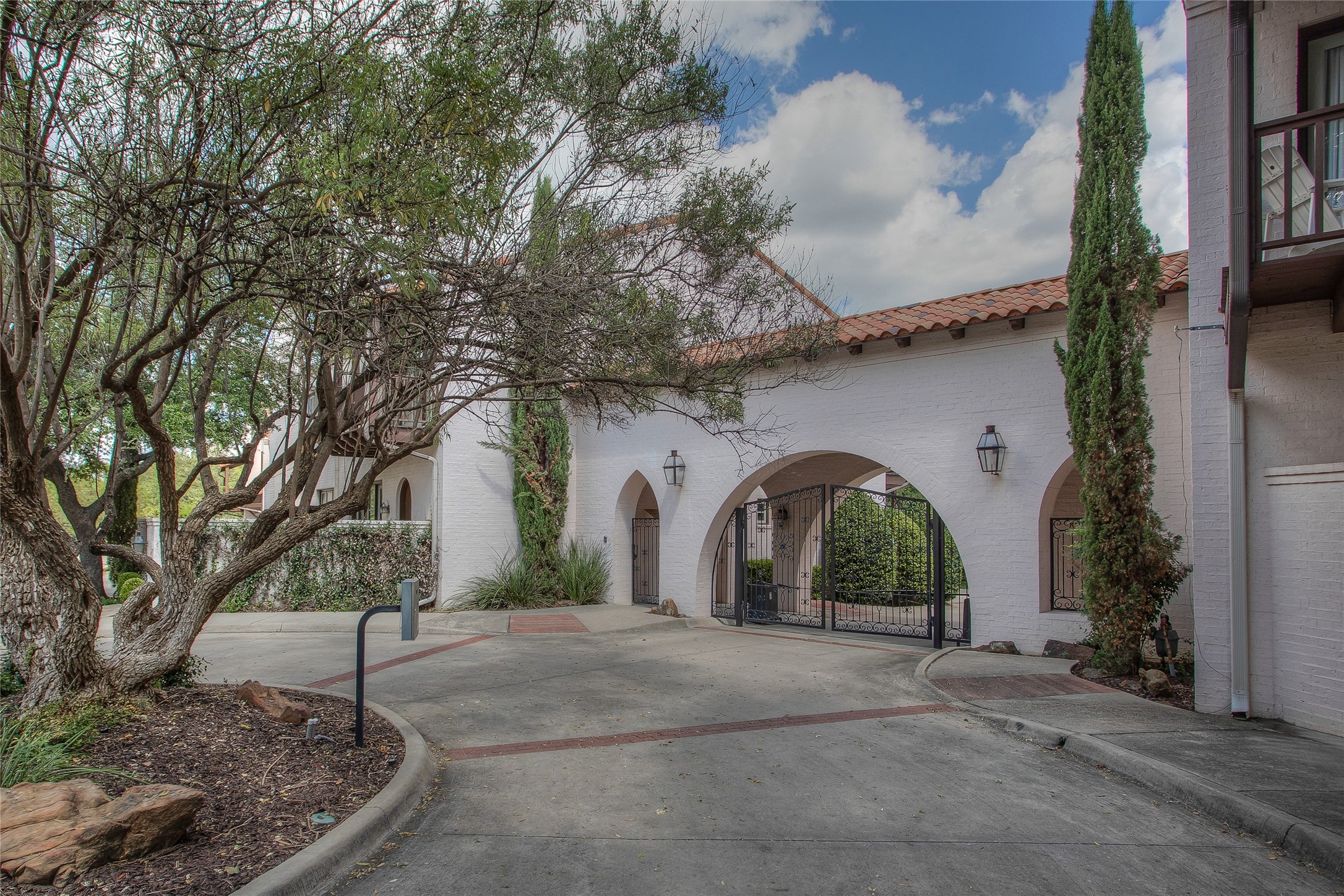 271 Casa Blanca Avenue Fort Worth TX 76107