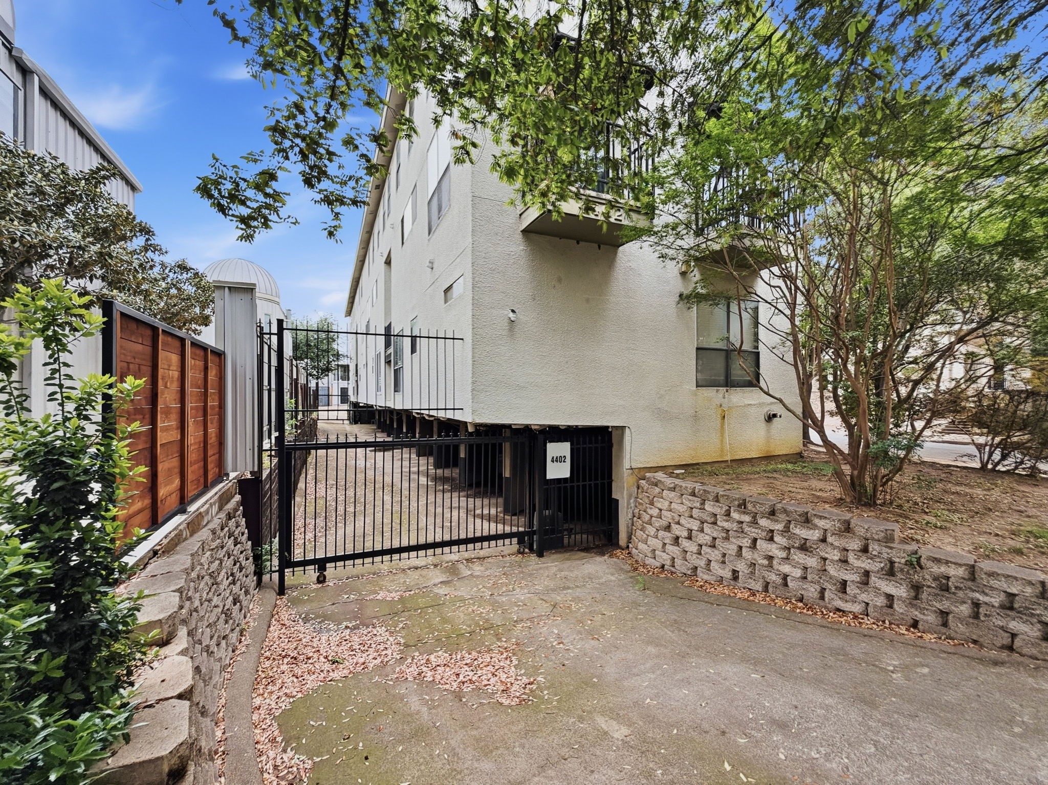 4402 Holland Avenue Dallas TX 75219
