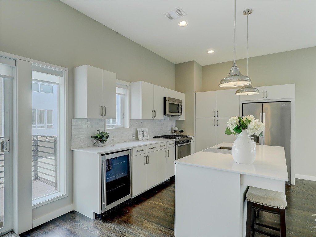 4941 Hornsby Place Dallas TX 75204