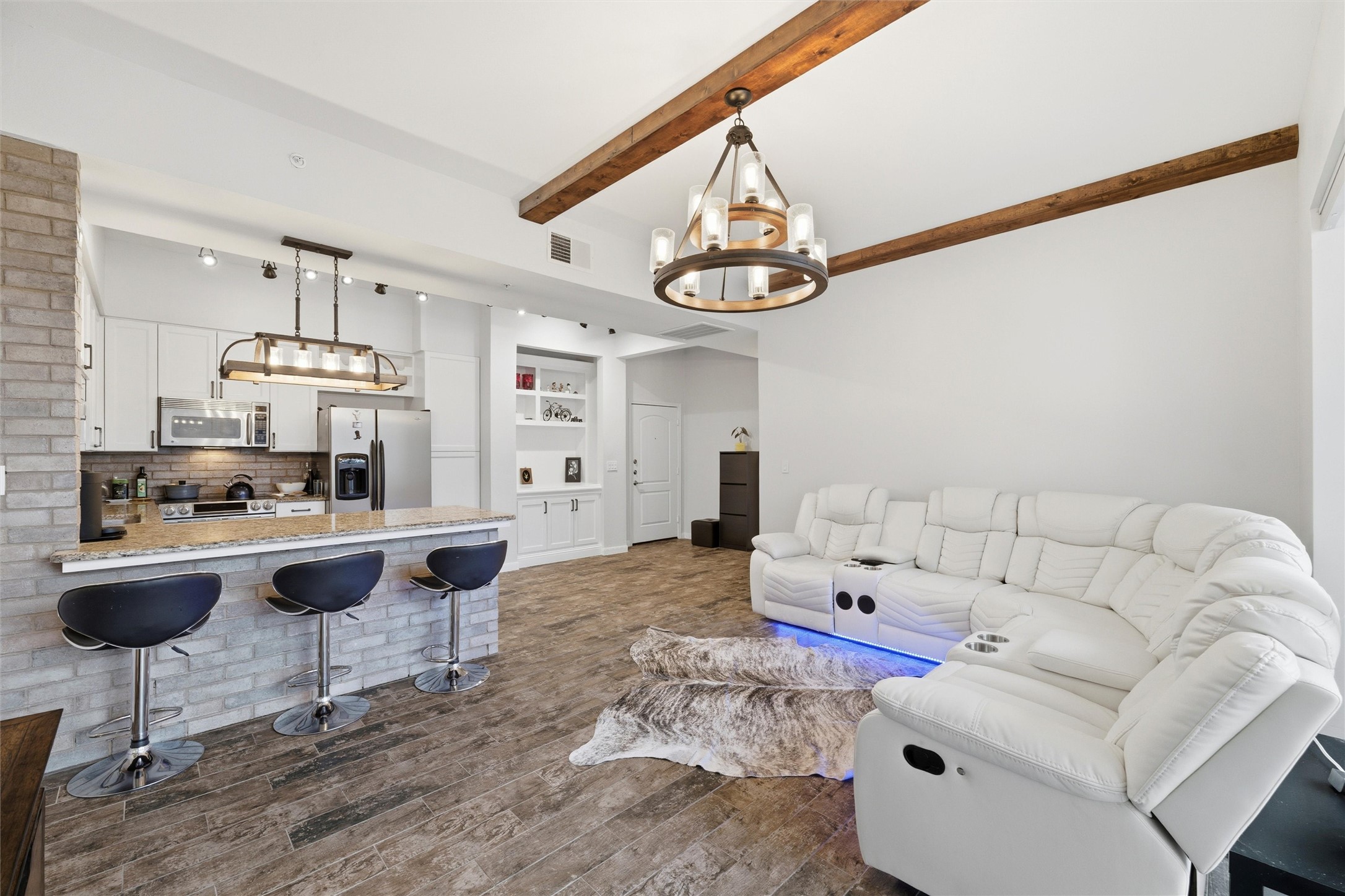 3225 Turtle Creek Boulevard Dallas TX 75219